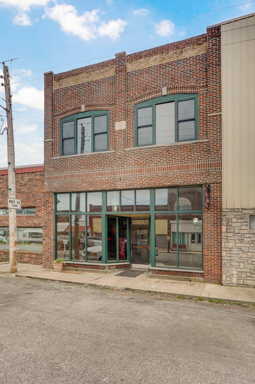 203 East Main Street Property Photo 1