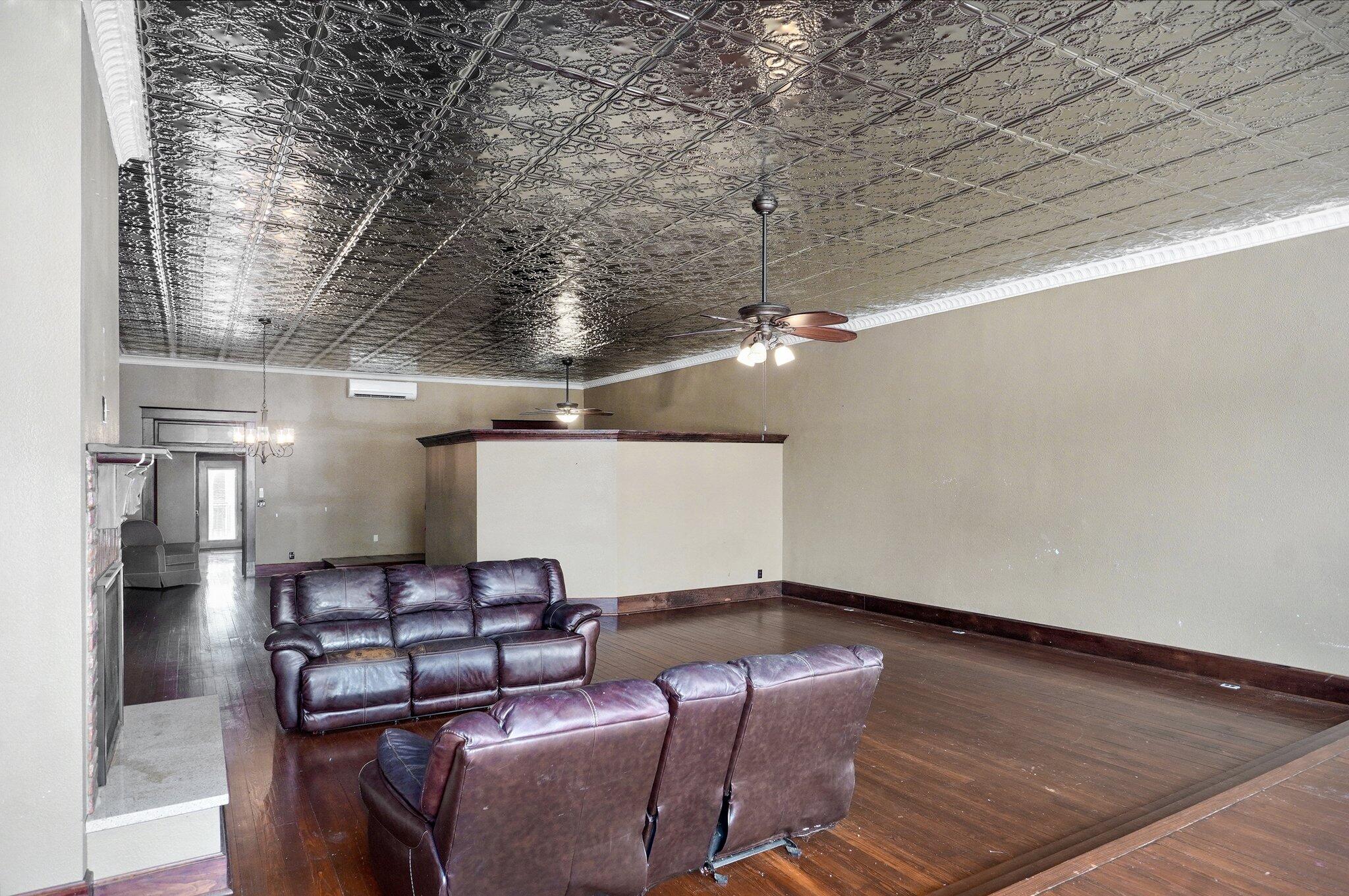 203 East Main Street Property Photo 22