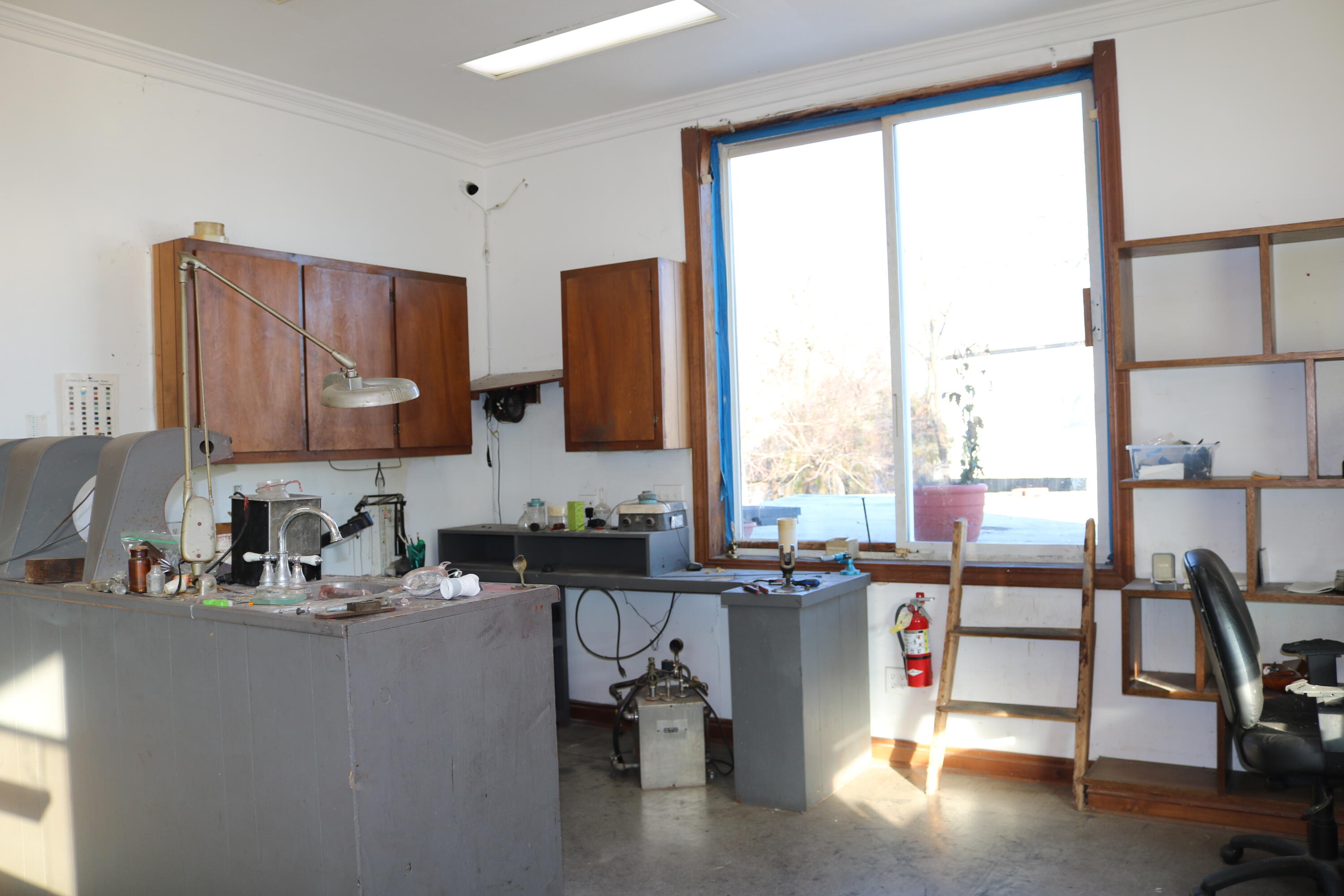 2122 South Glenstone Avenue Property Photo 20
