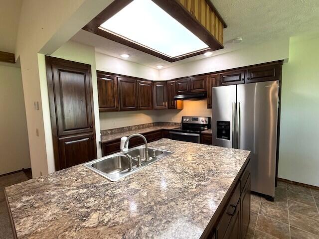 2604 Country Drive Property Photo 5