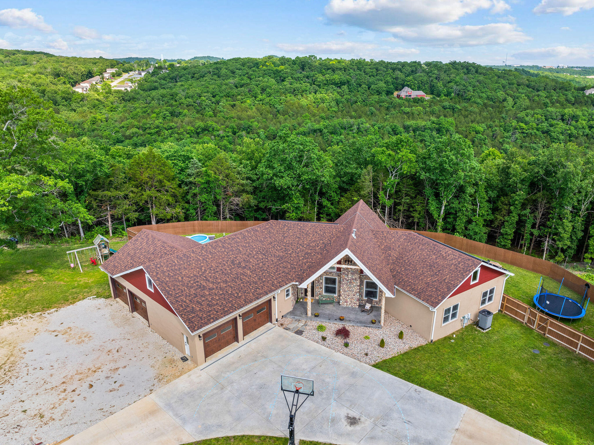 770 Mills Hollow Road Property Photo 9
