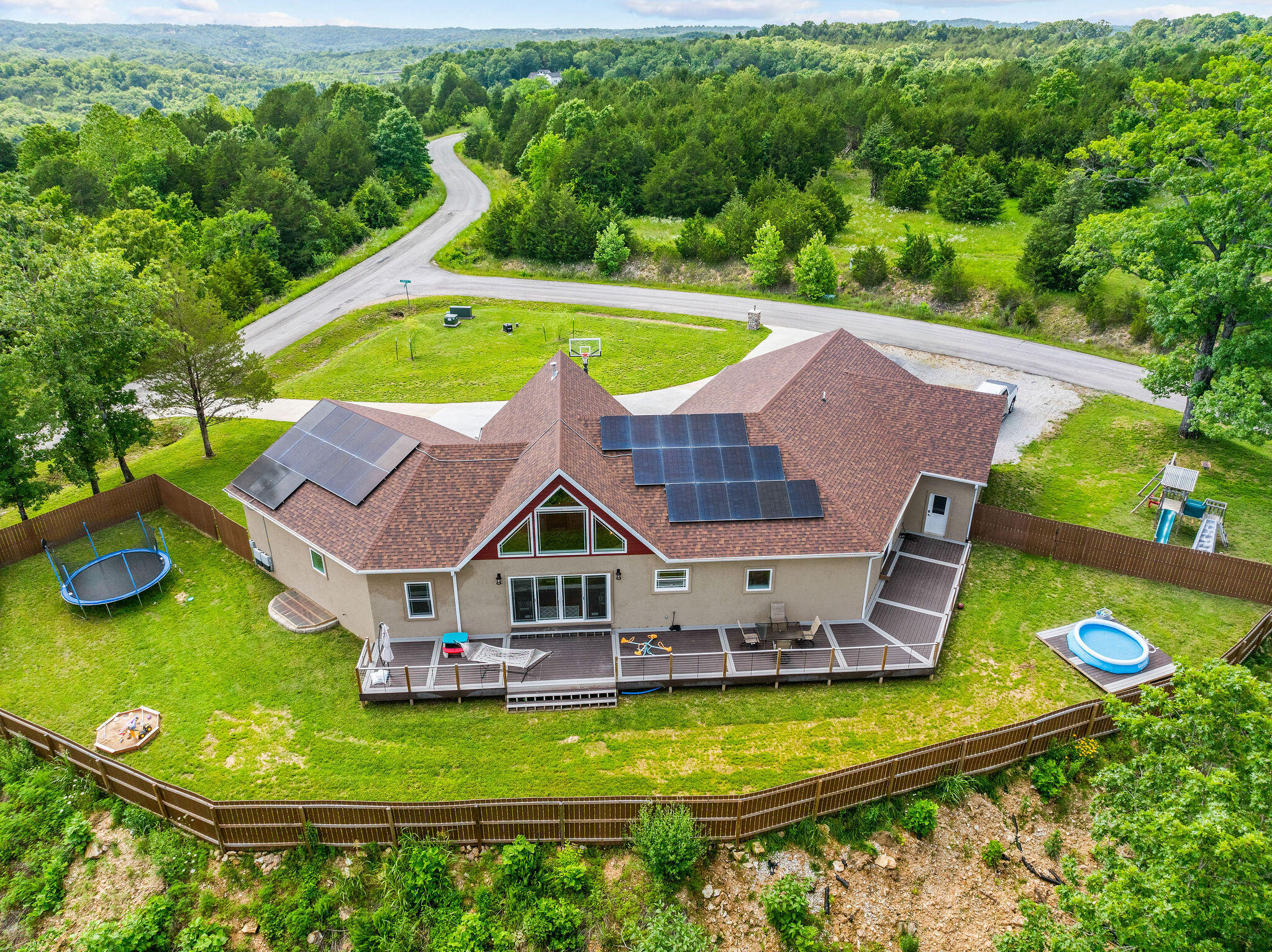 770 Mills Hollow Road Property Photo 12