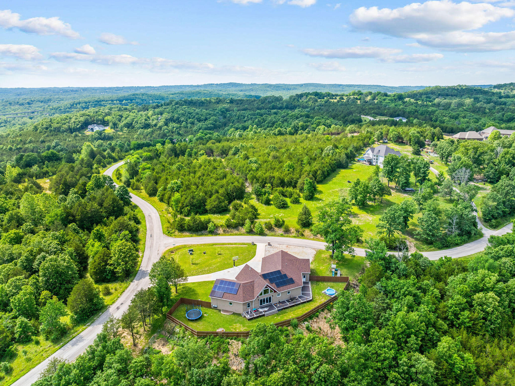 770 Mills Hollow Road Property Photo 14