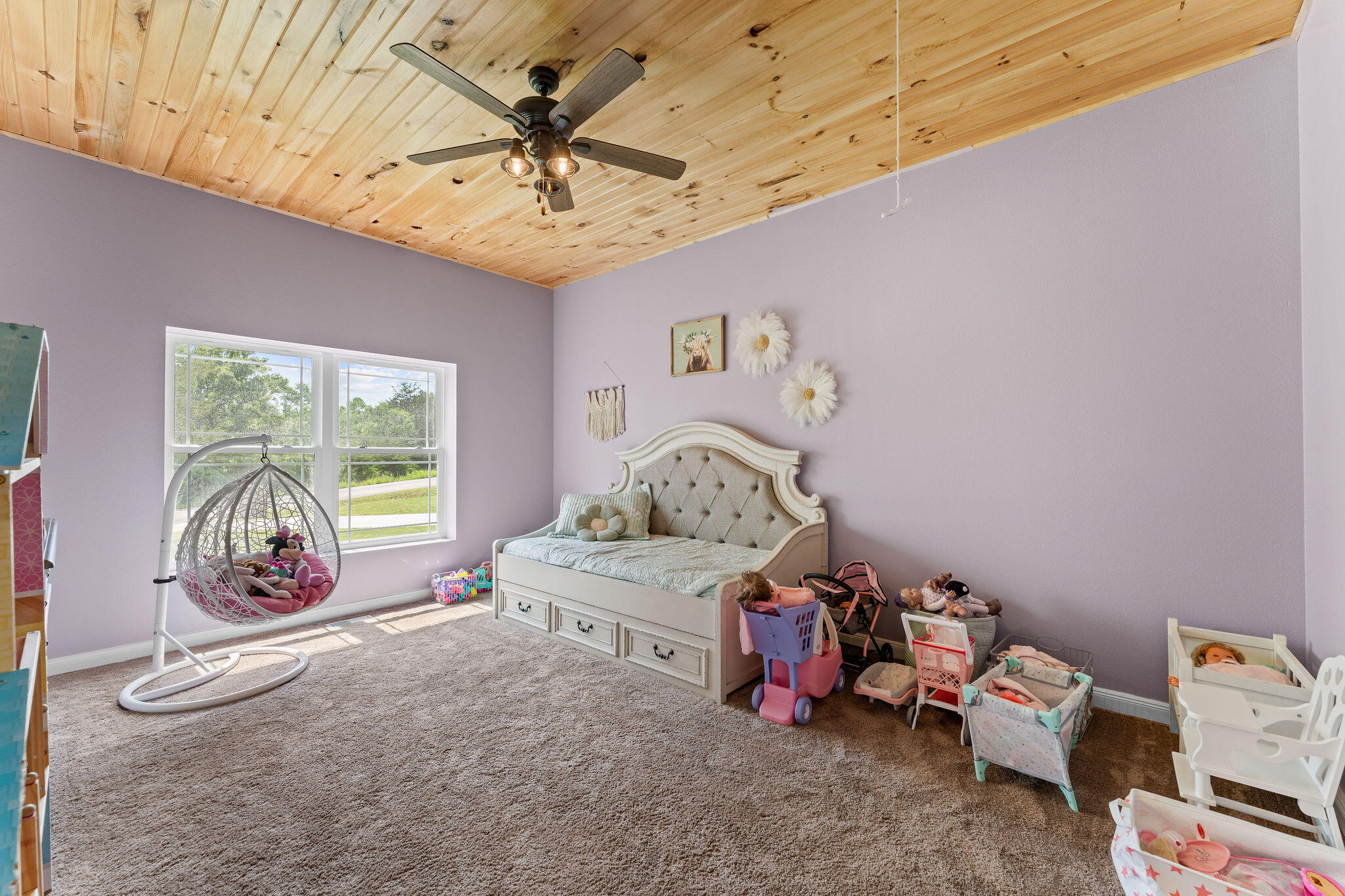 770 Mills Hollow Road Property Photo 18