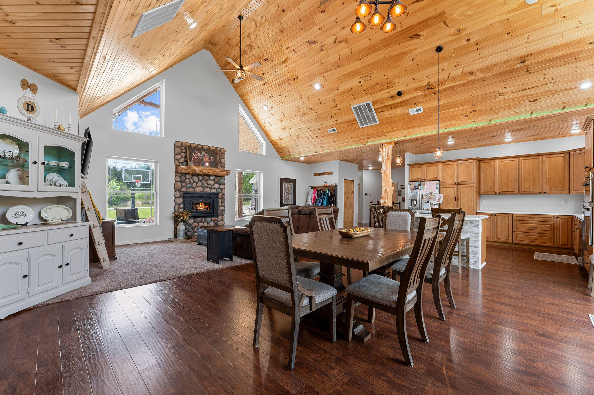 770 Mills Hollow Road Property Photo 36