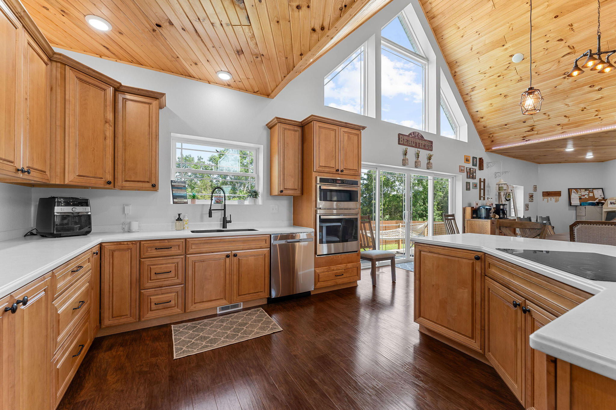 770 Mills Hollow Road Property Photo 38