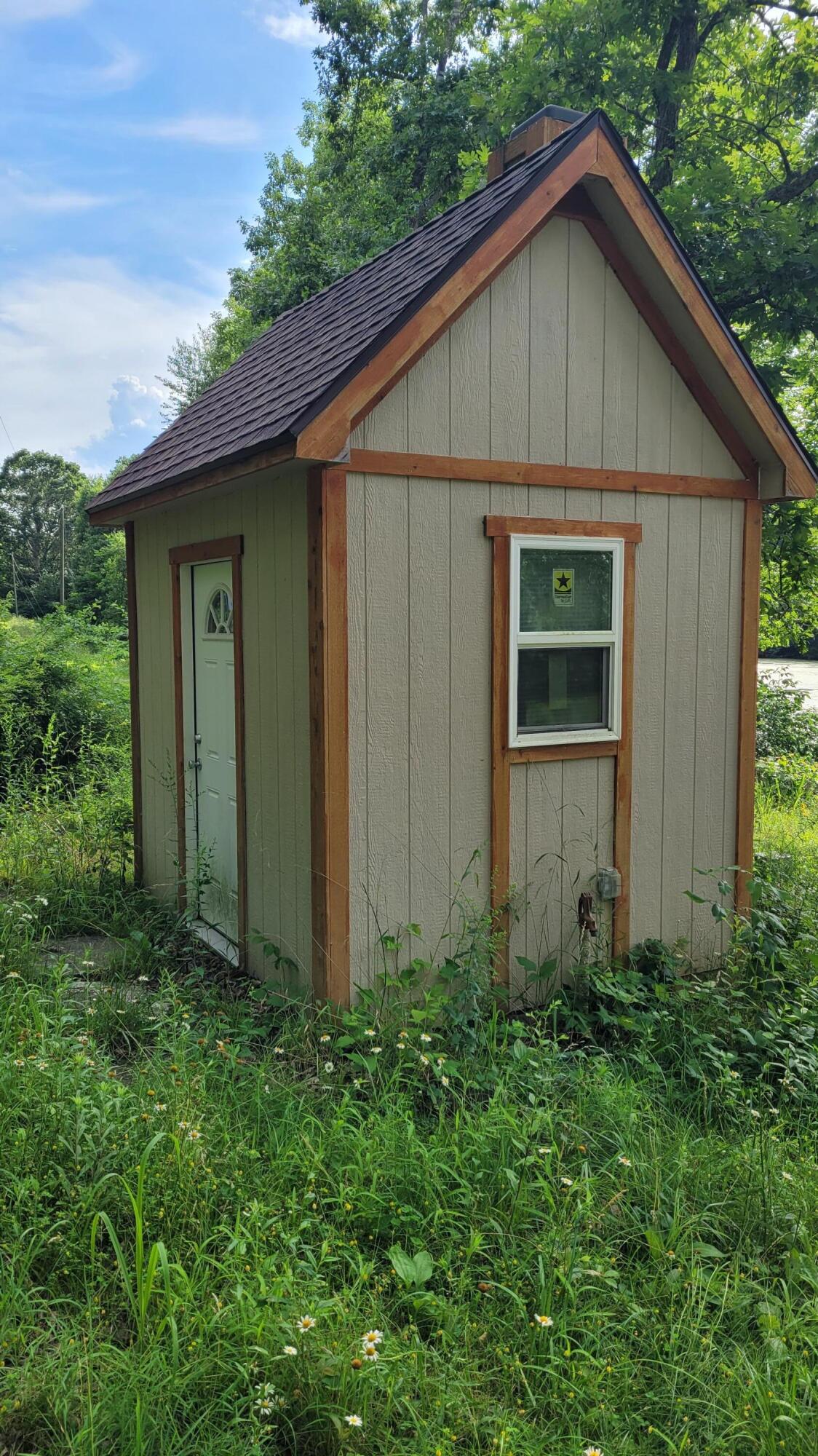 420 Lake Valley Drive Property Photo 24