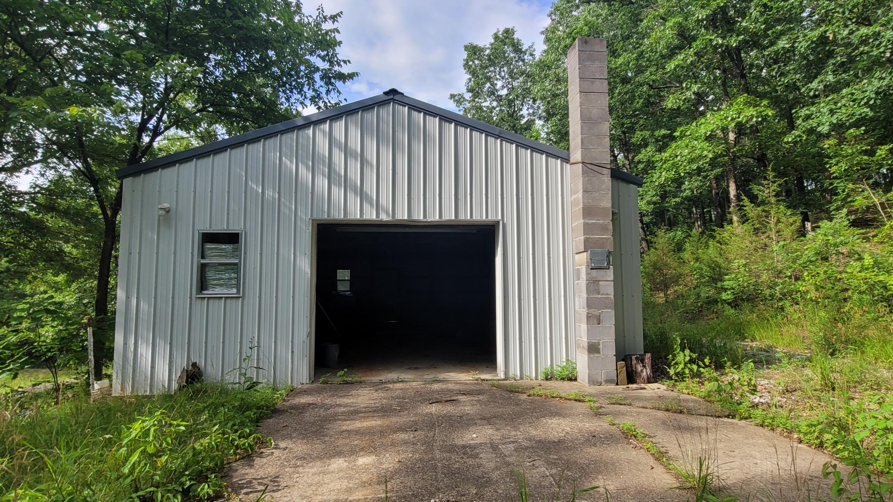 420 Lake Valley Drive Property Photo 25