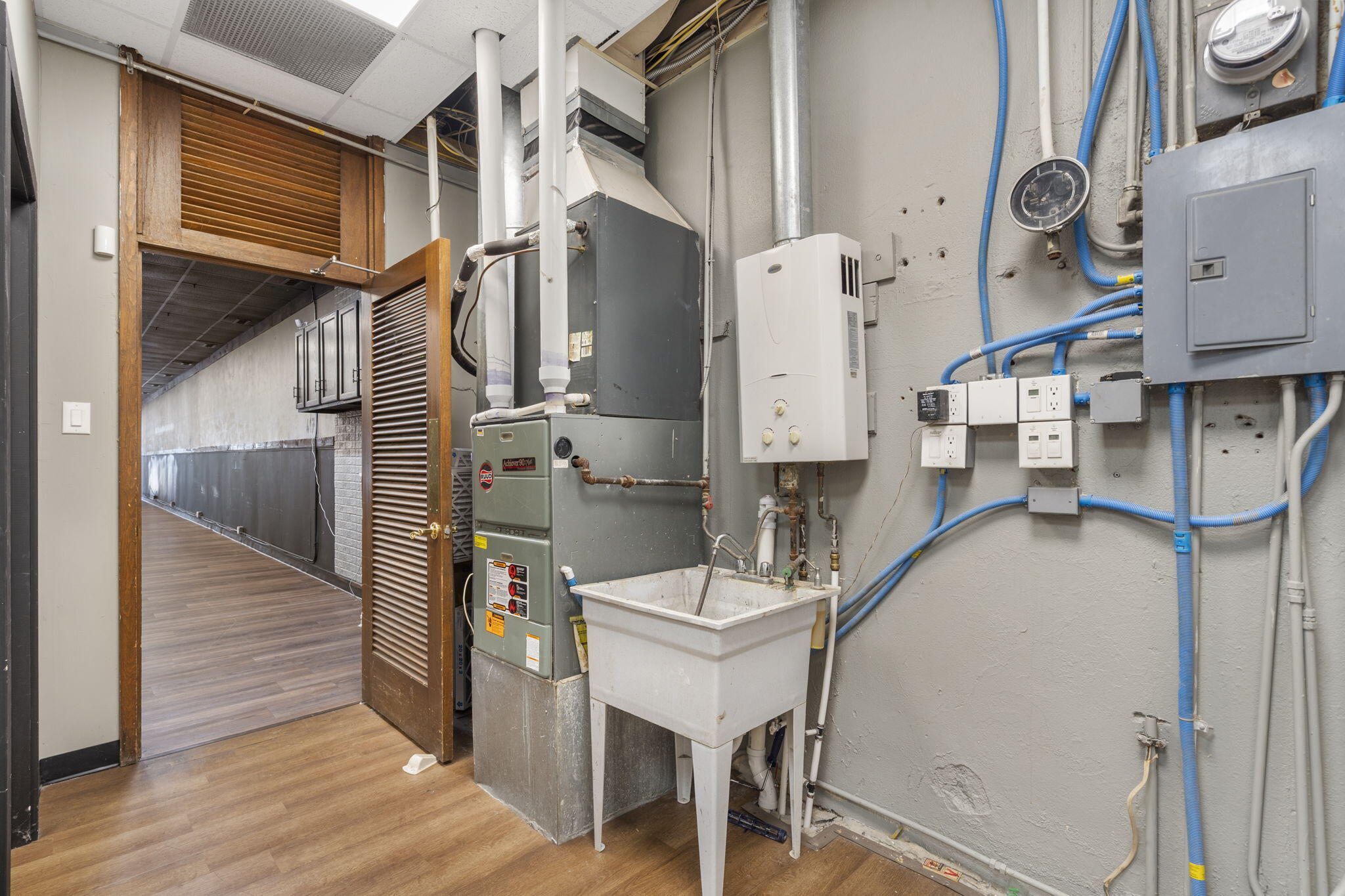 302 Park Central East Property Photo 22