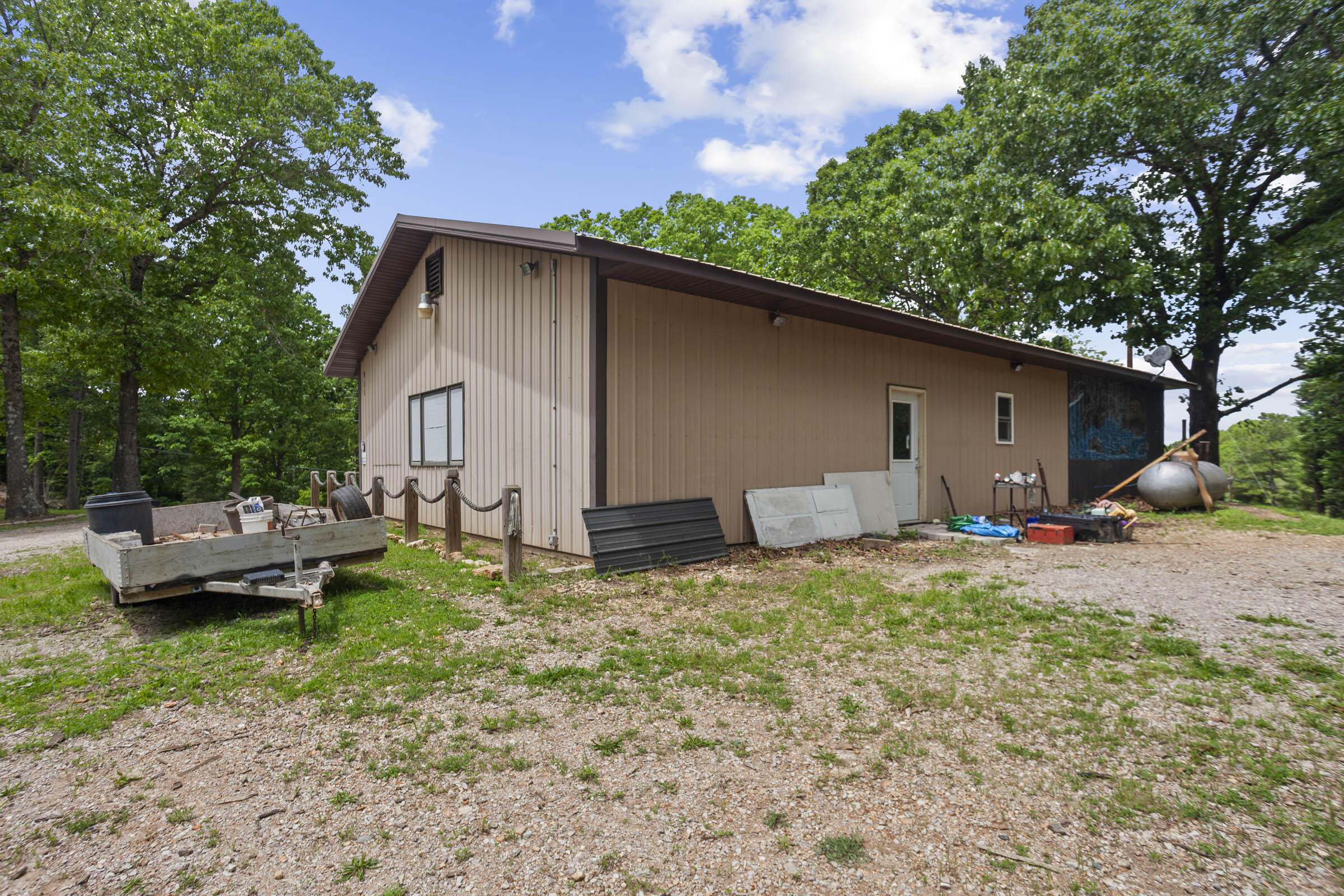 911 Highway 86 Property Photo 36