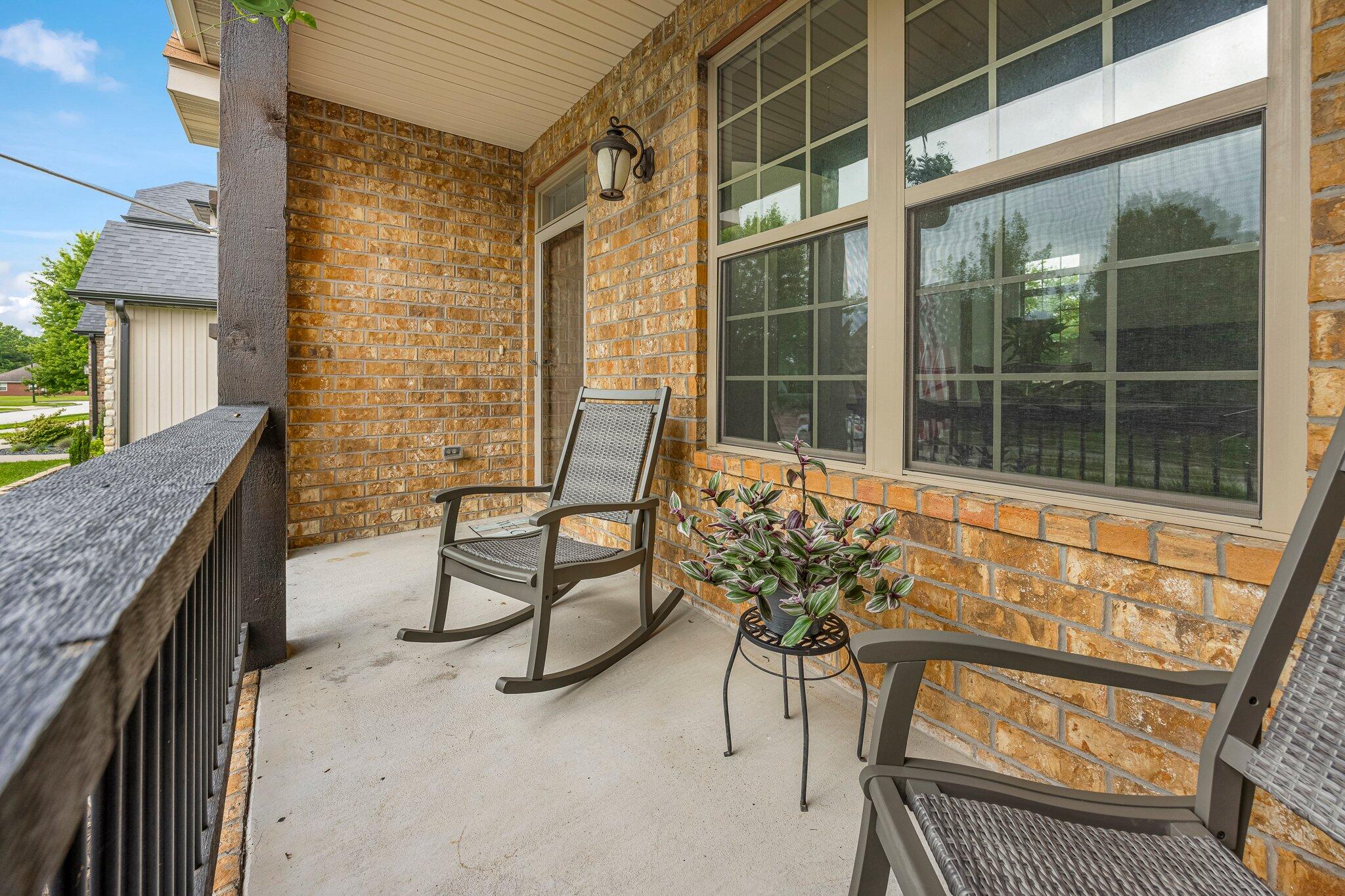 1385 North Vintage Avenue Property Photo 3