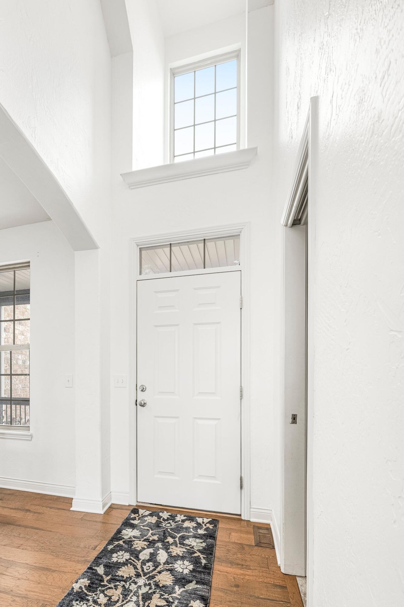 1385 North Vintage Avenue Property Photo 5