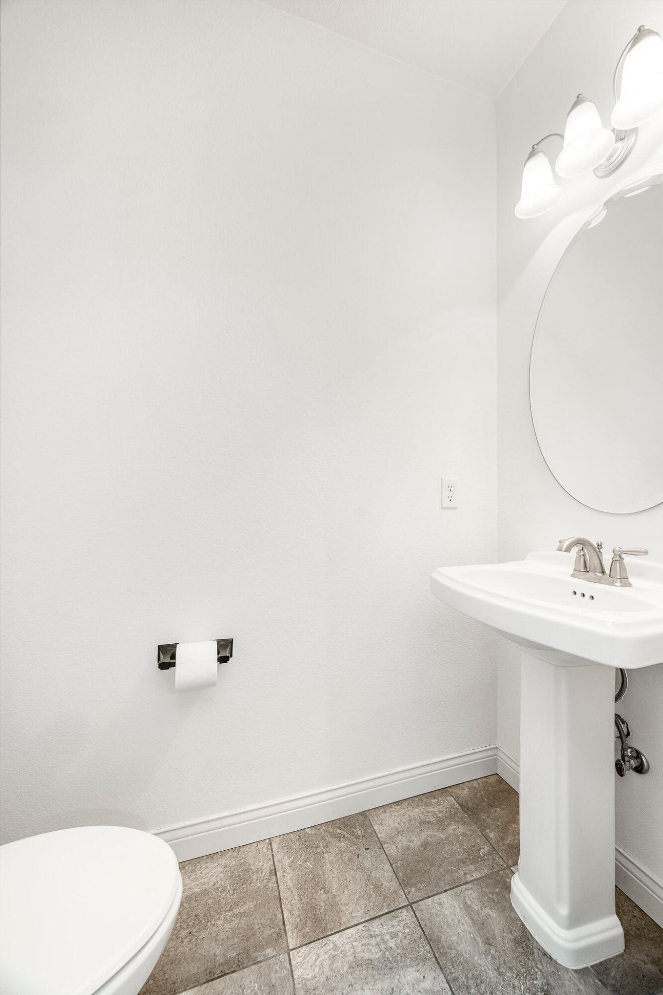 1385 North Vintage Avenue Property Photo 11