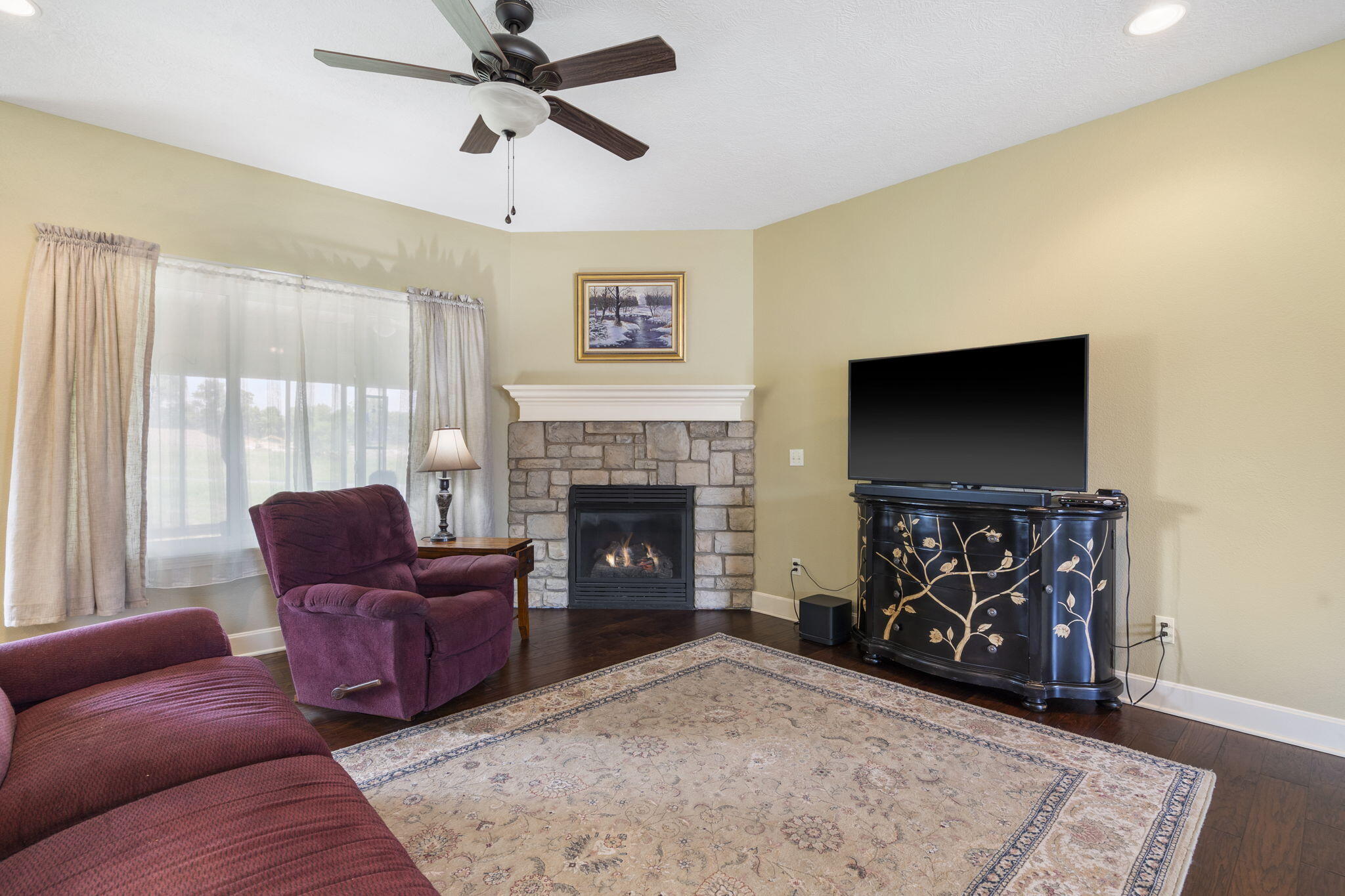 715 Oak Terrace Drive Property Photo 4