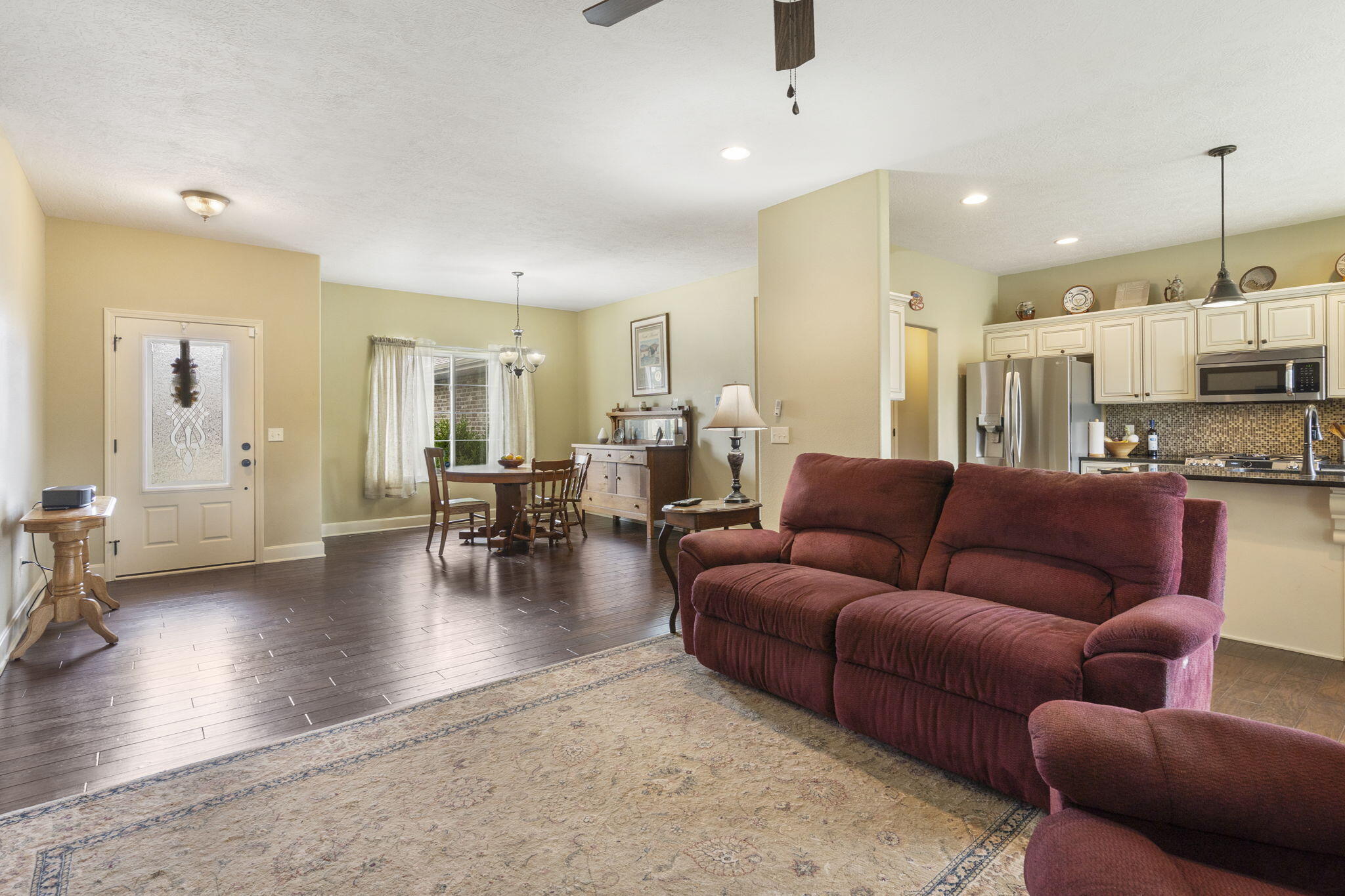 715 Oak Terrace Drive Property Photo 5