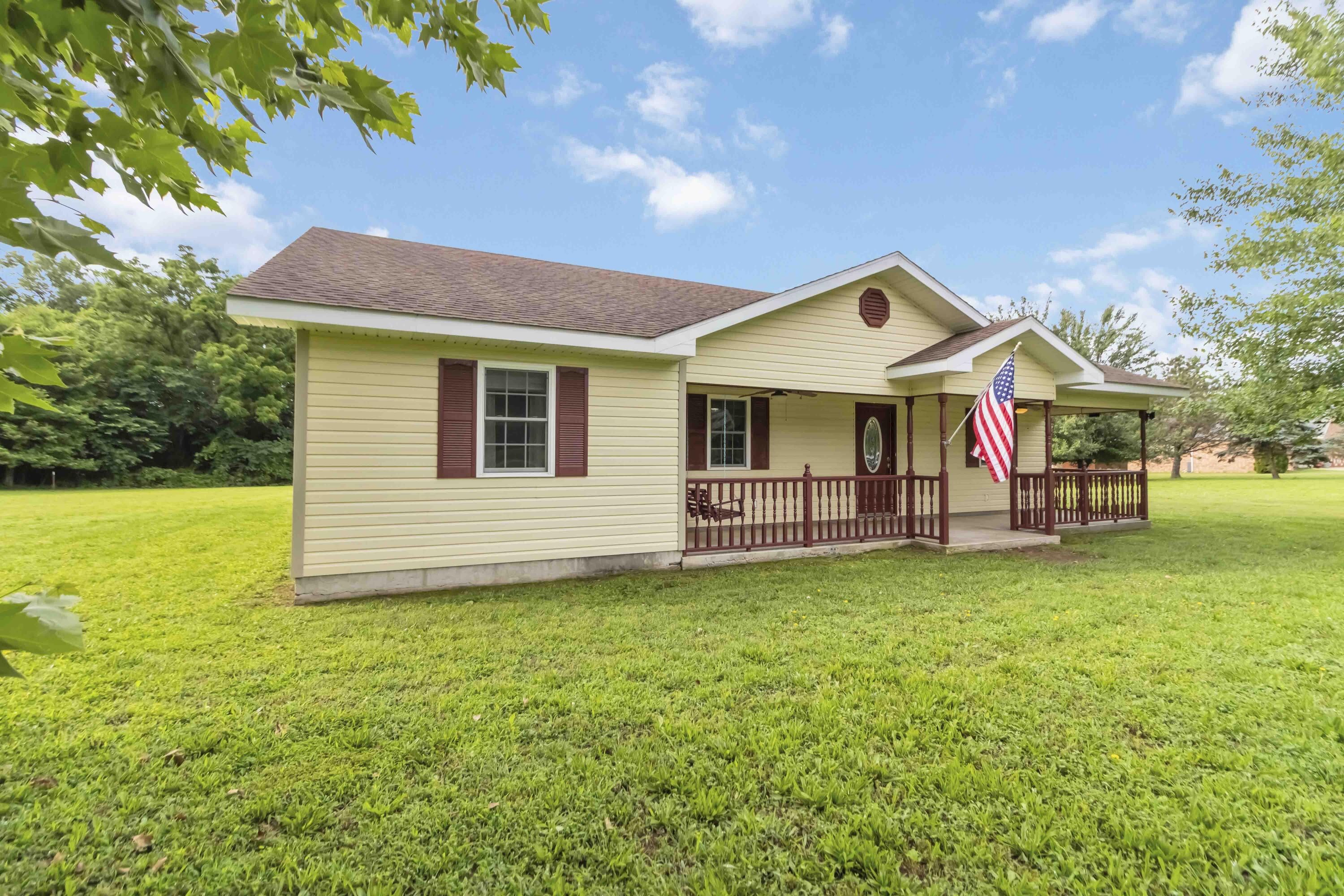 6193 Hunters Glen Road Property Photo 5