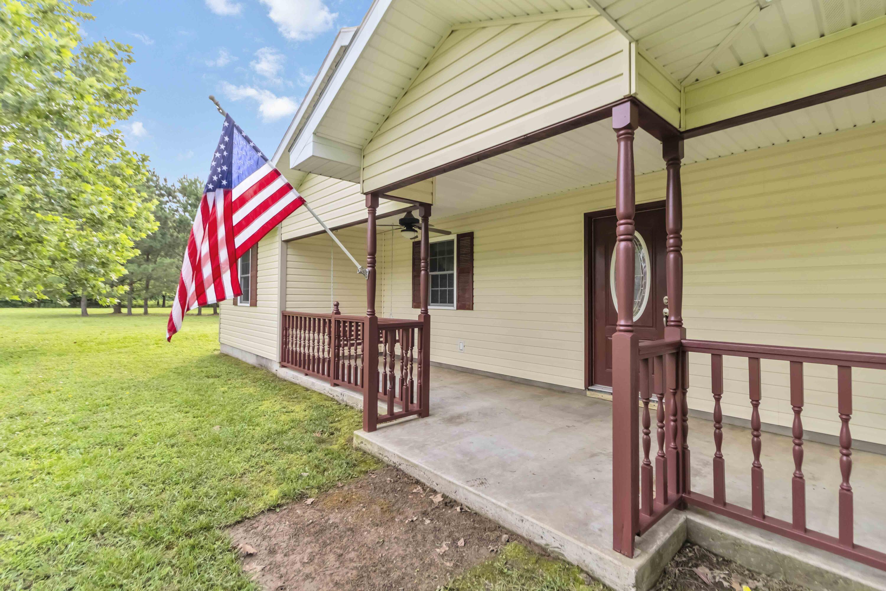 6193 Hunters Glen Road Property Photo 6
