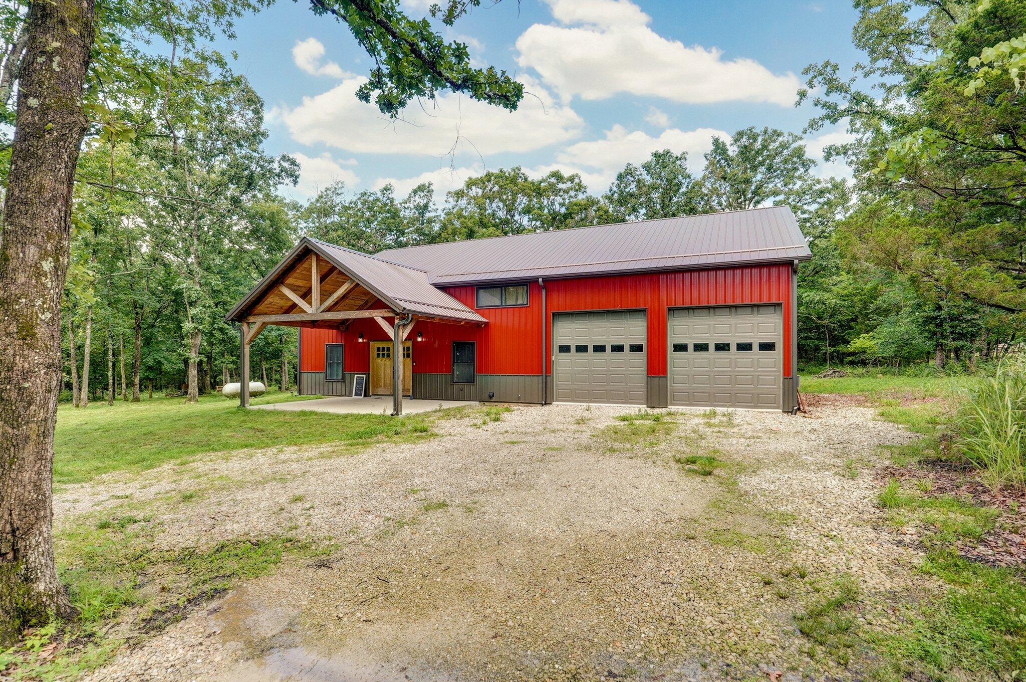 10357 North Farm Road 247 Property Photo 2