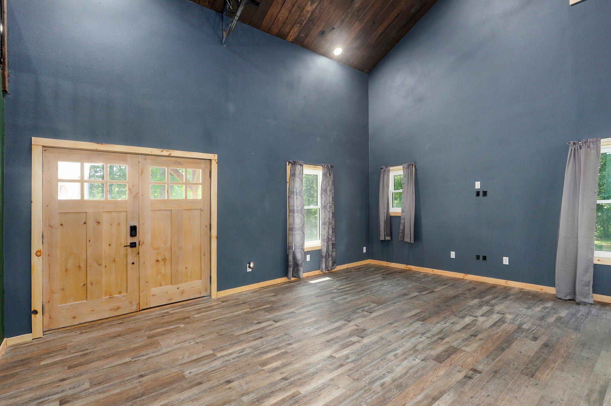 10357 North Farm Road 247 Property Photo 23