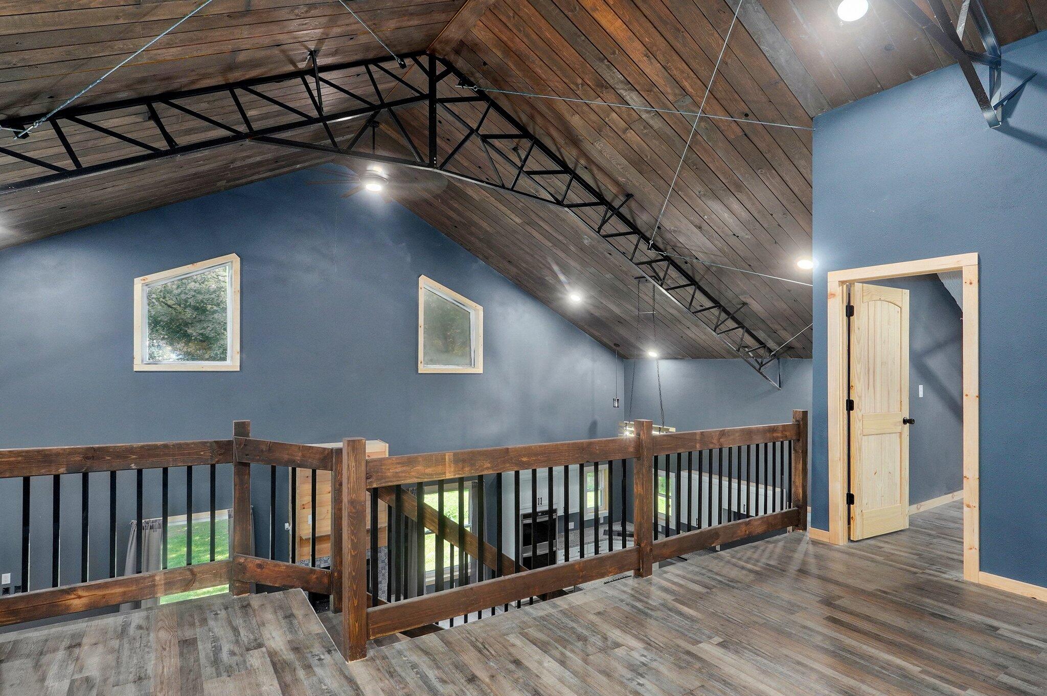 10357 North Farm Road 247 Property Photo 31