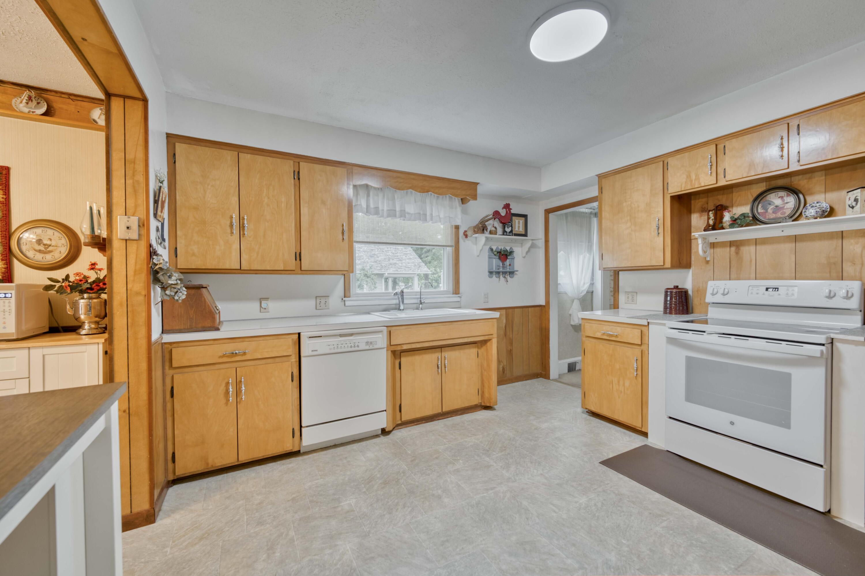 2523 North National Avenue Property Photo 12