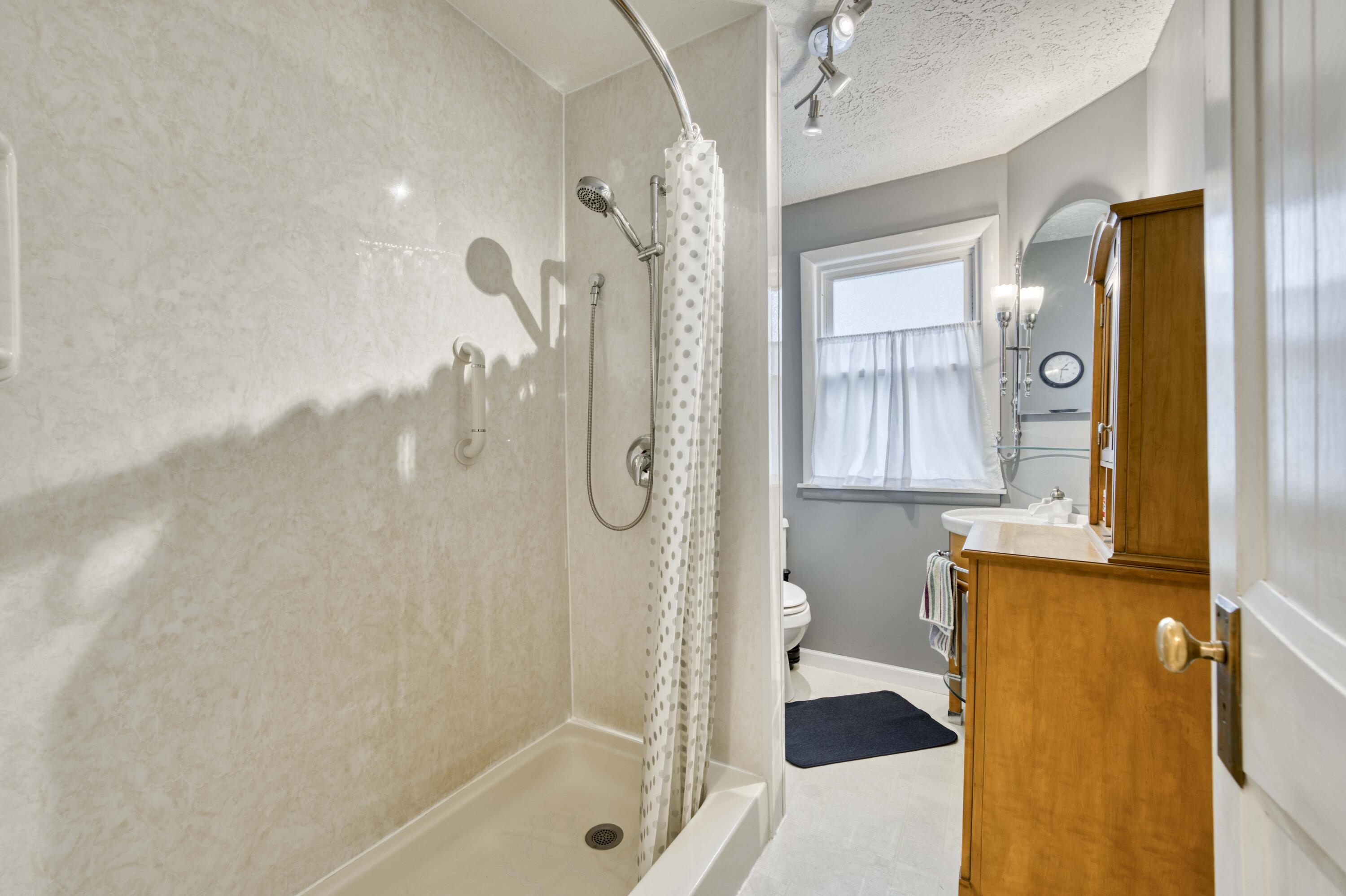 2523 North National Avenue Property Photo 24