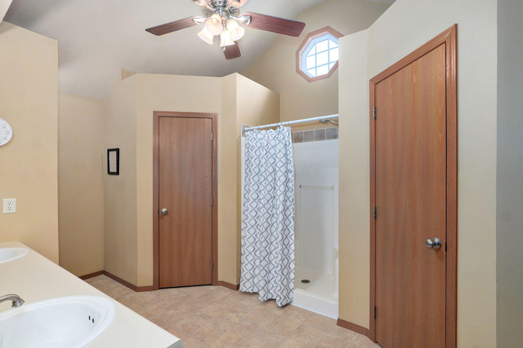 608 South Ashwood Court Property Photo 10