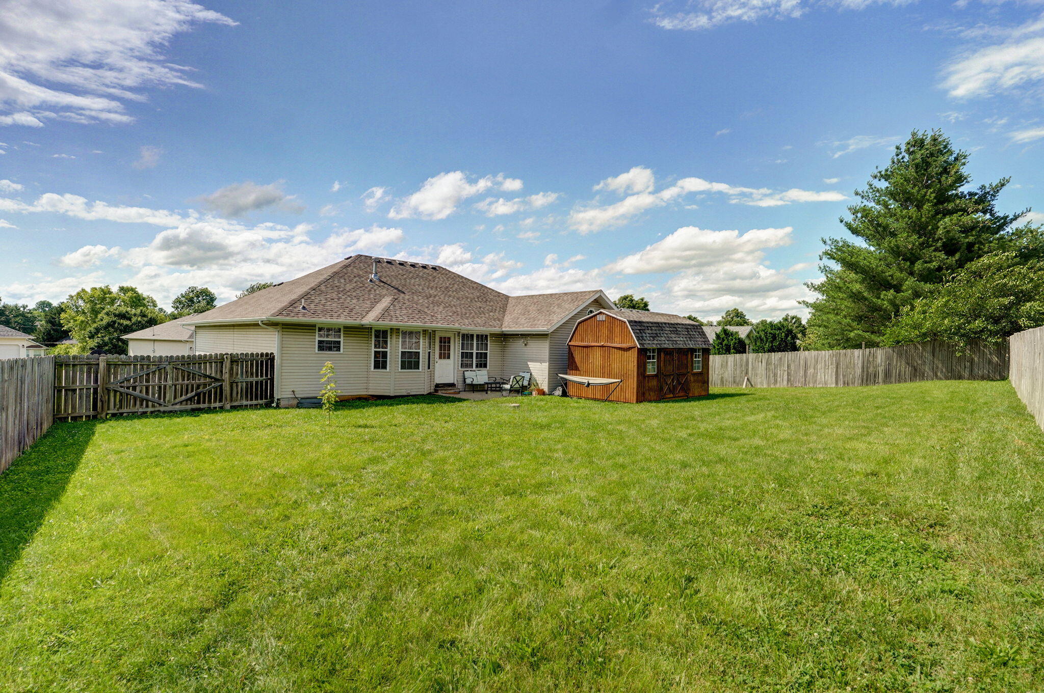 608 South Ashwood Court Property Photo 15