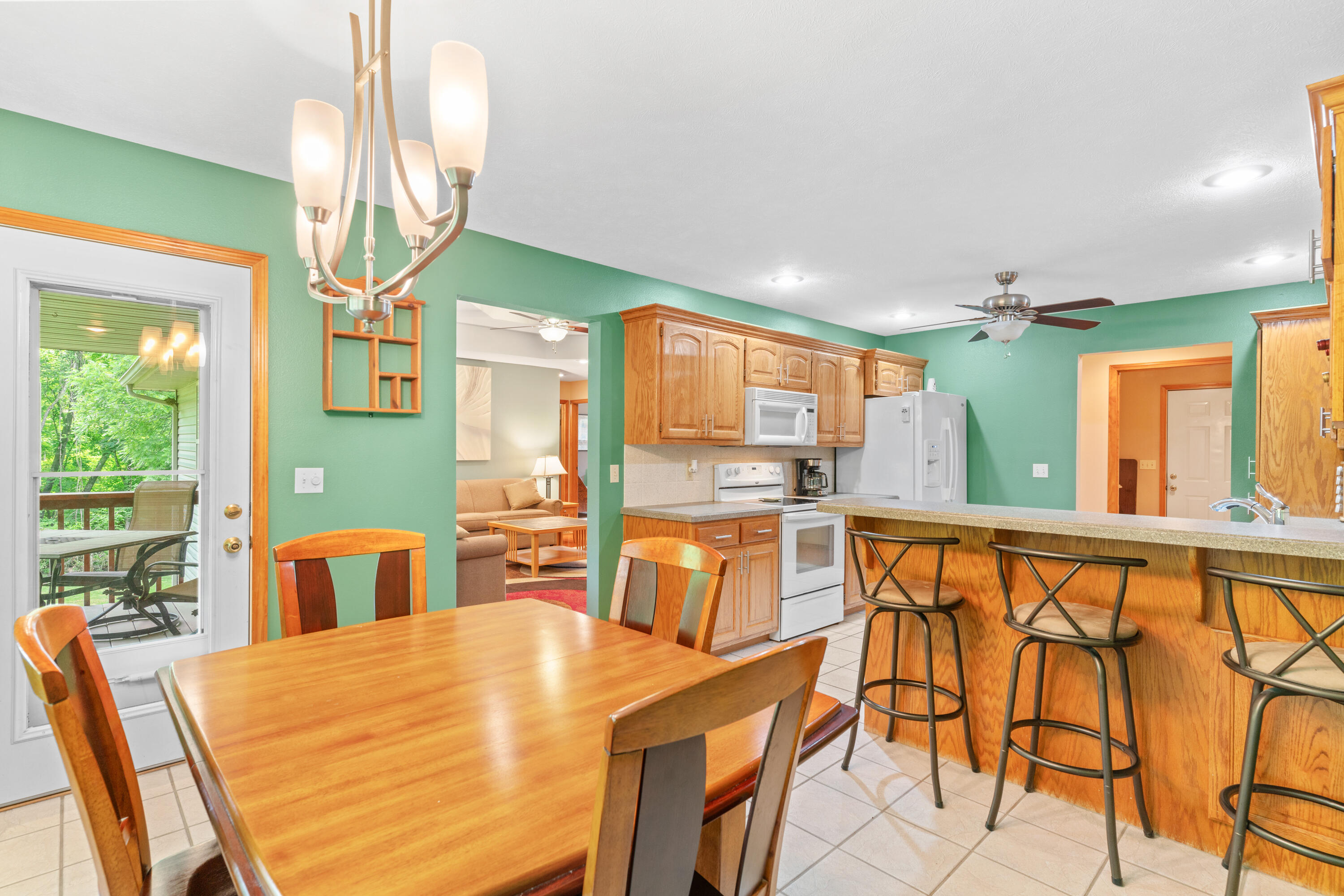 484 Twelve Point Road Property Photo 12