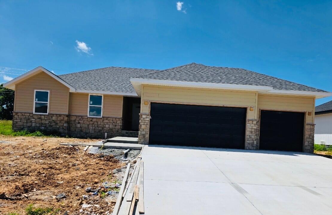 921 South Deerfield Court Property Photo 1