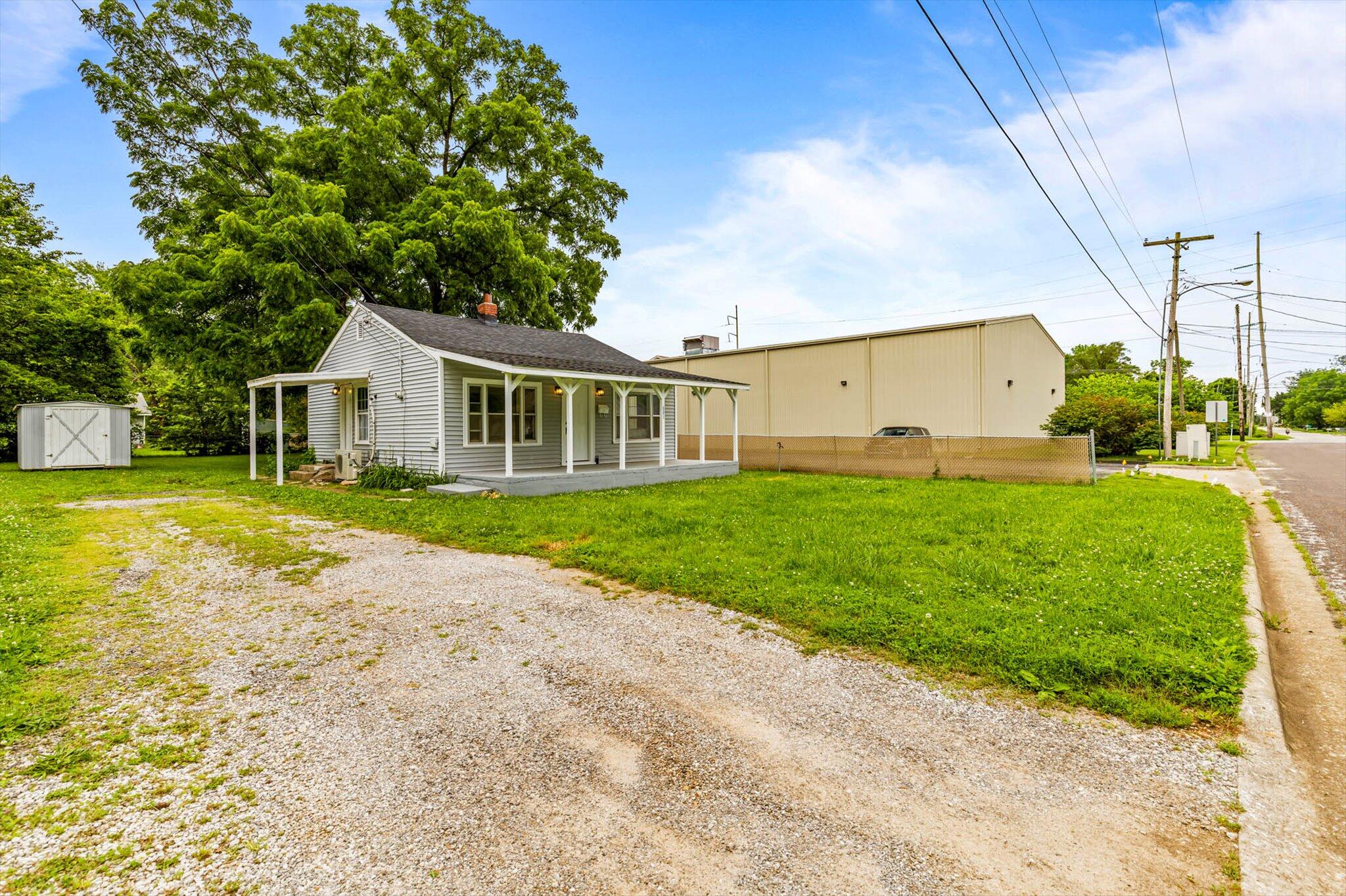 1024 North Fulbright Avenue Property Photo 3