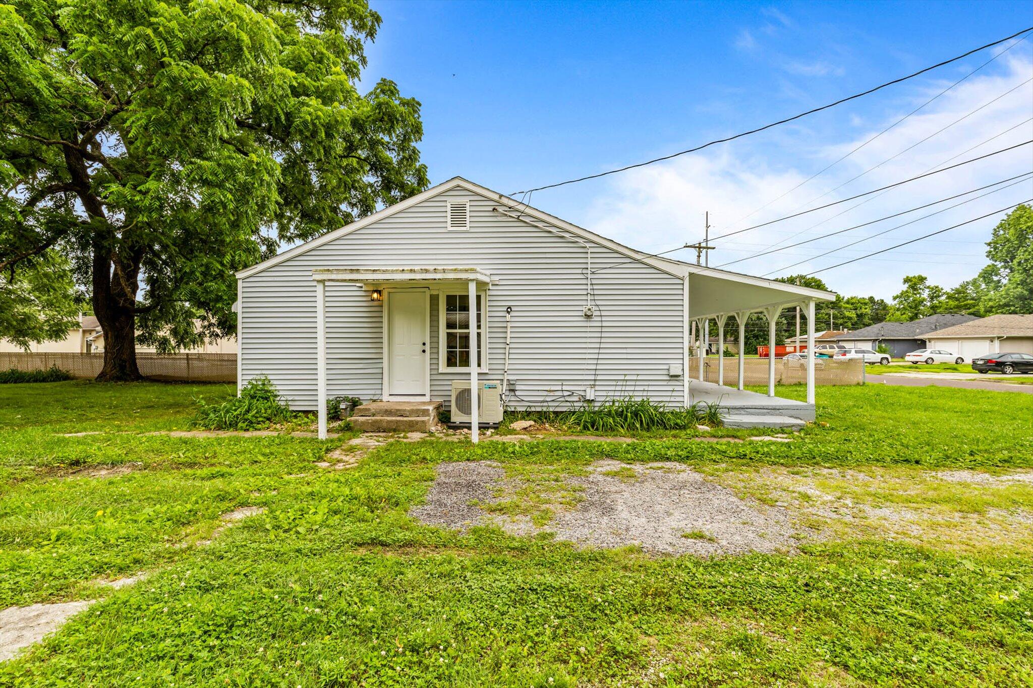 1024 North Fulbright Avenue Property Photo 15