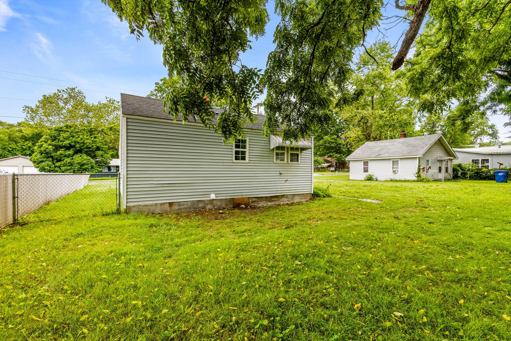1024 North Fulbright Avenue Property Photo 18