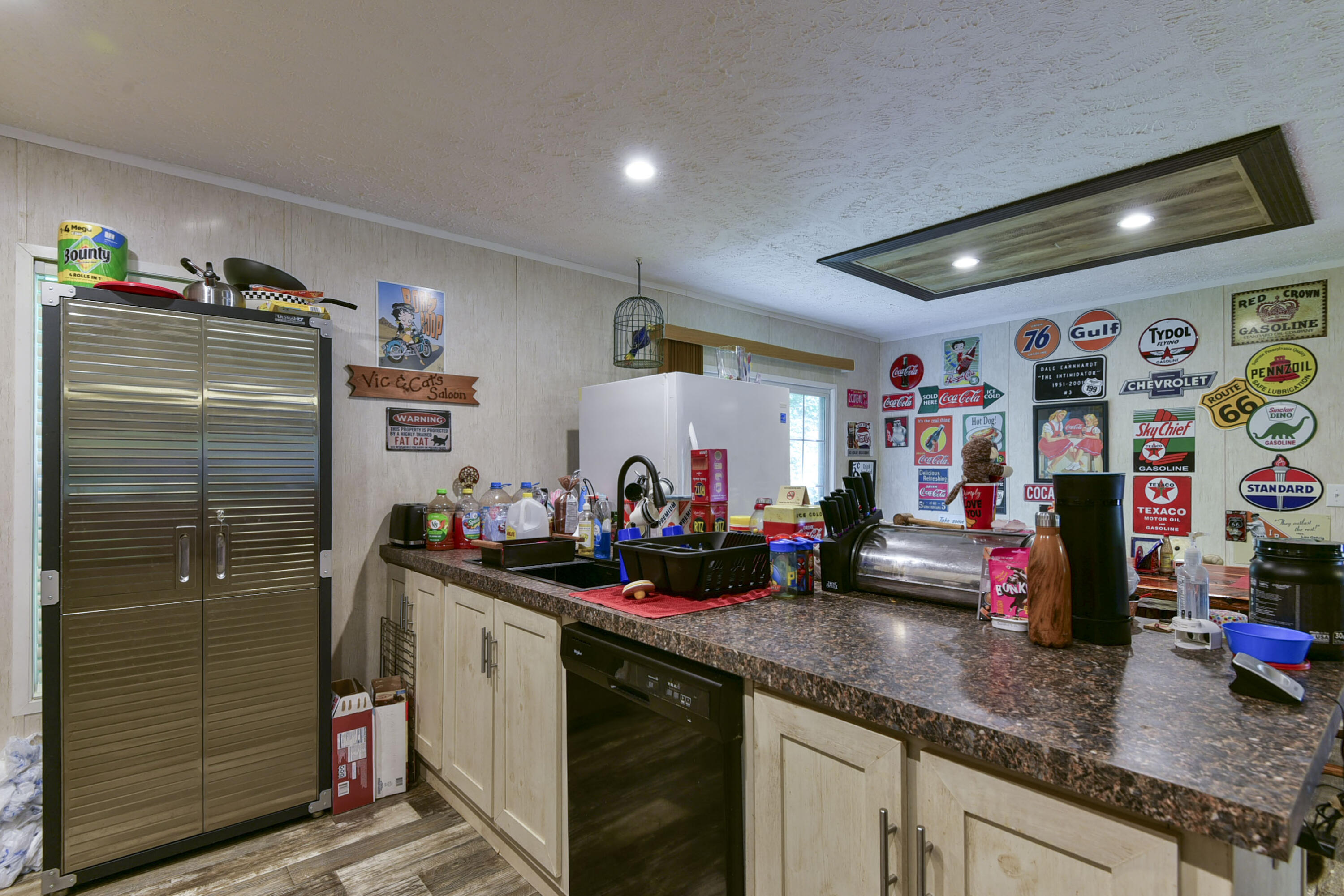 19696 Farm Road 1043 Property Photo 14