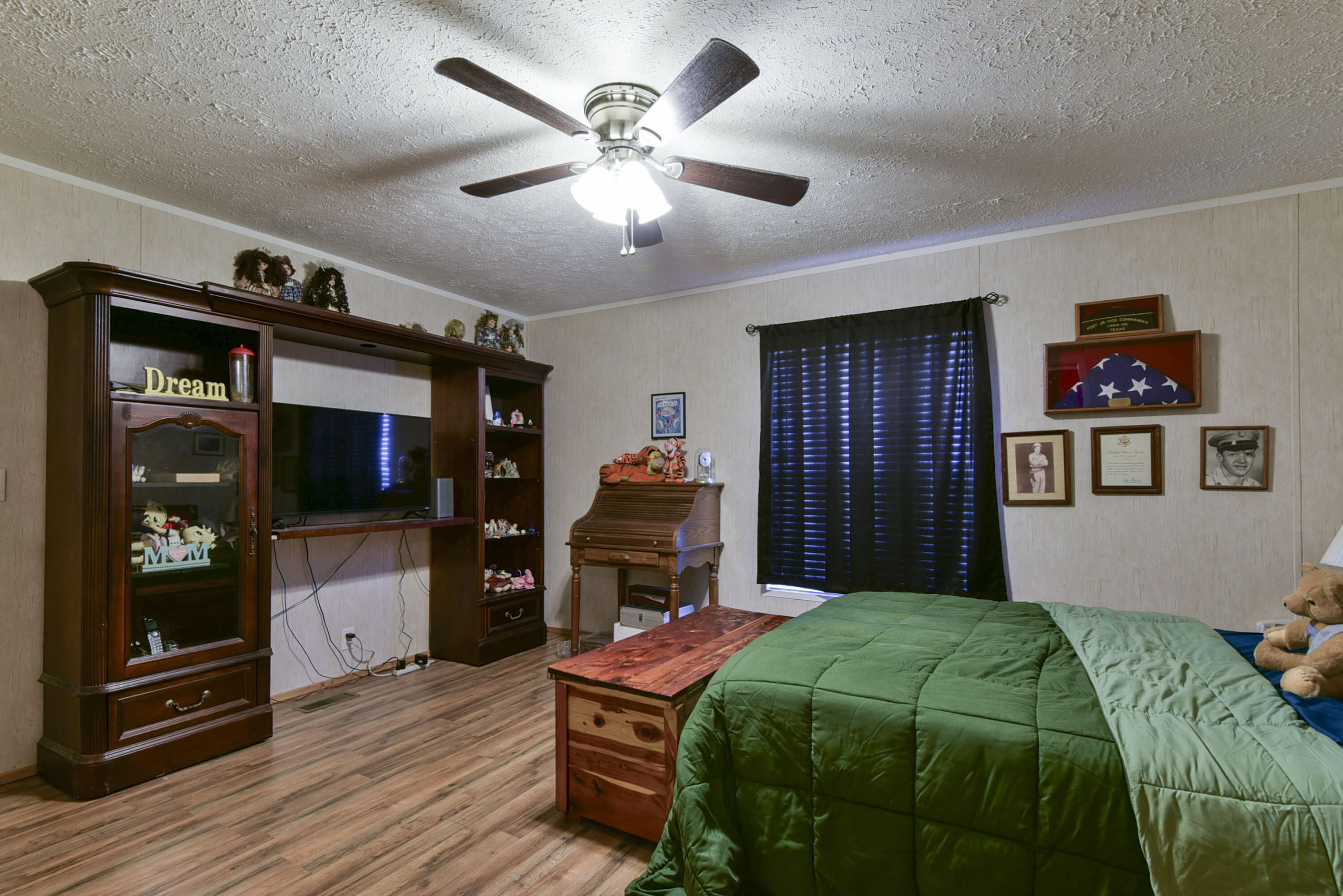 19696 Farm Road 1043 Property Photo 15