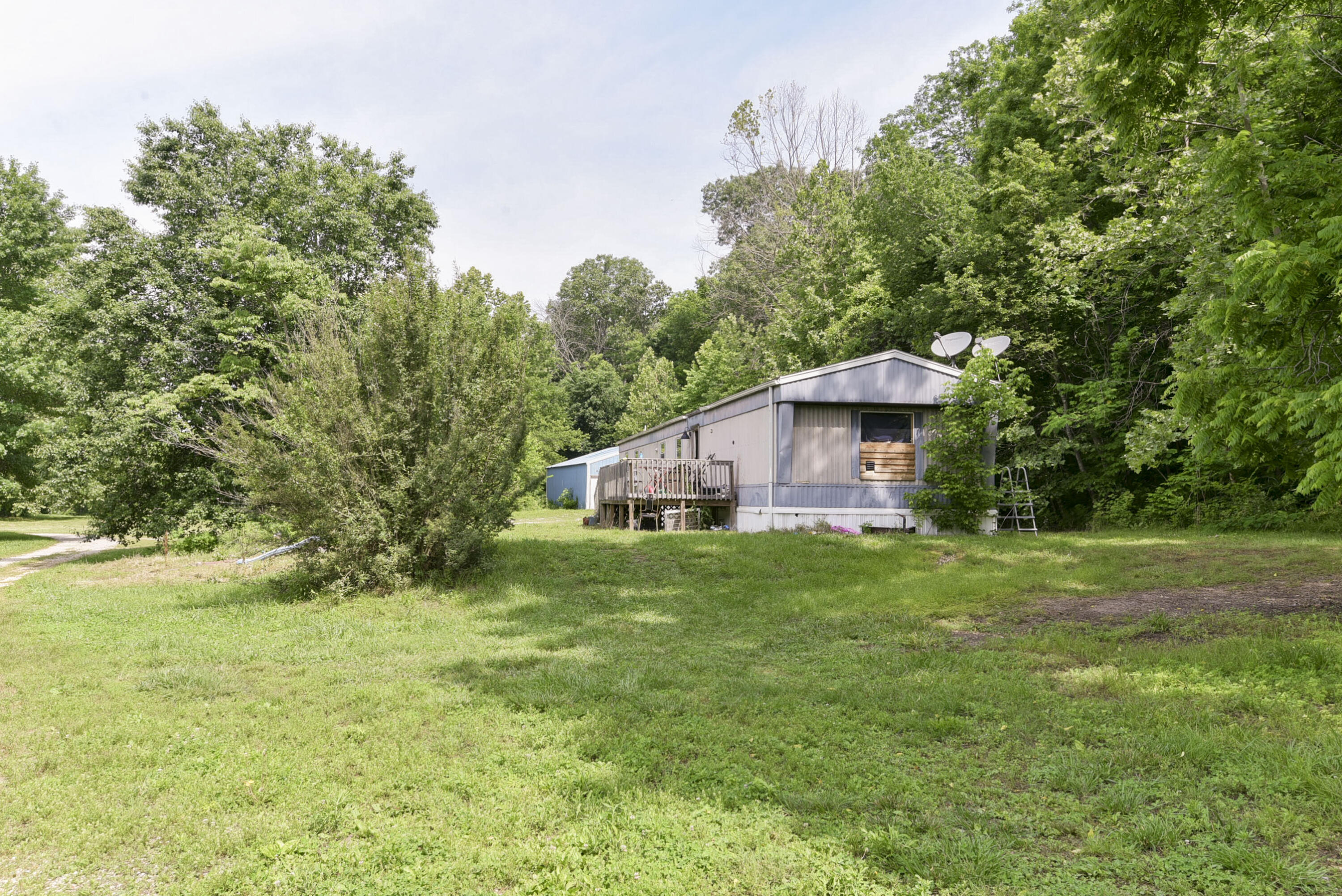 19696 Farm Road 1043 Property Photo 23