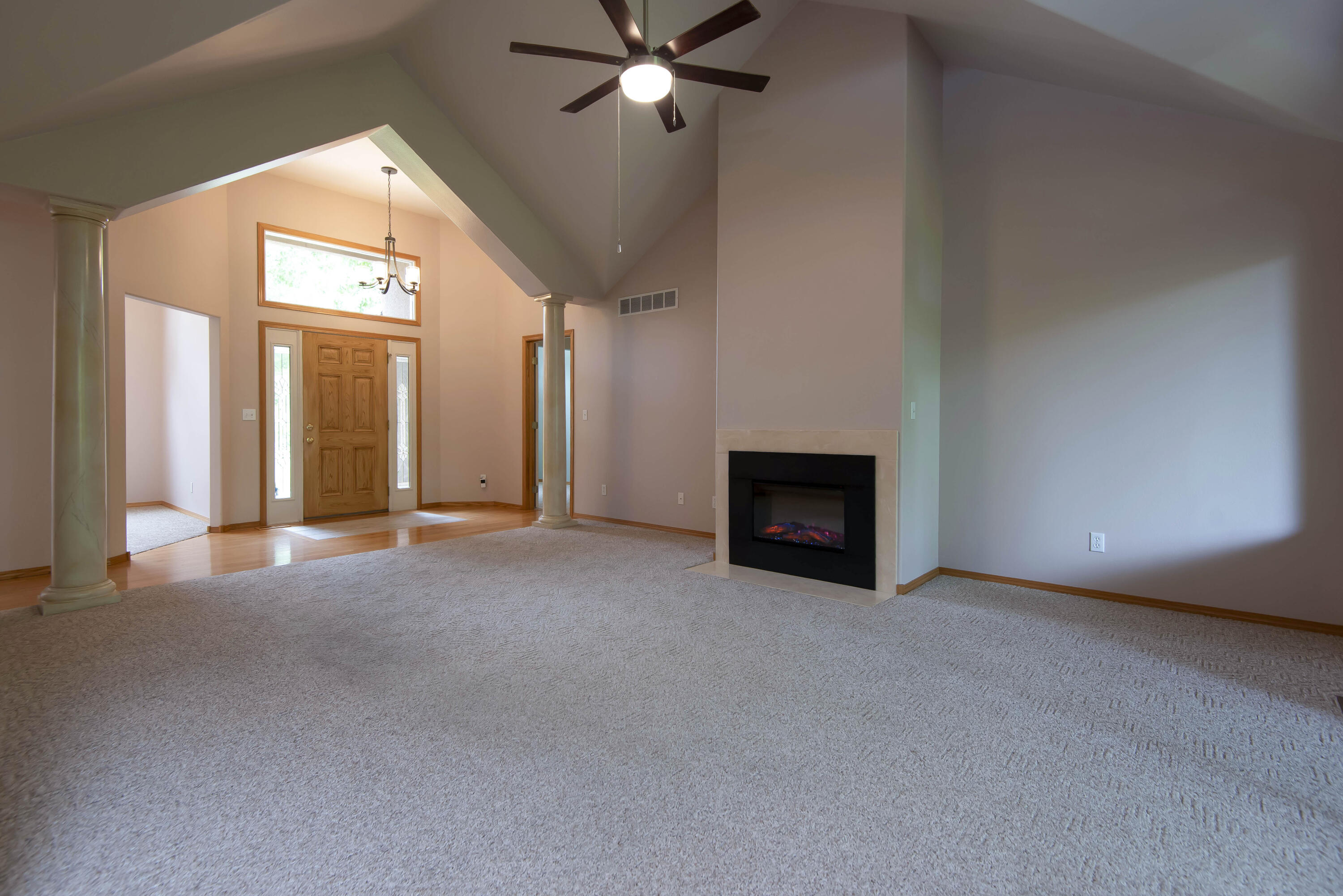 915 Silverbluff Circle Property Photo 11