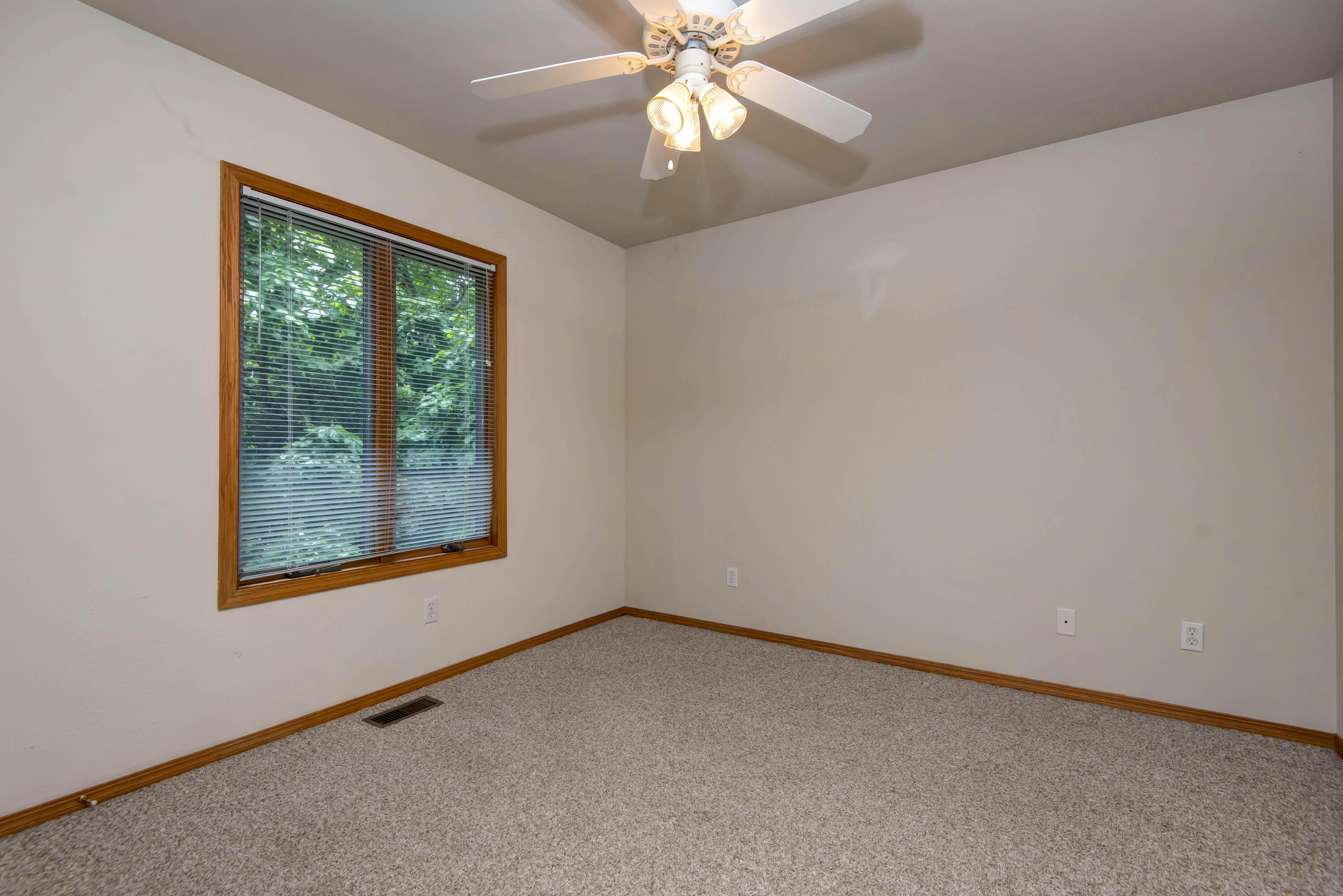 915 Silverbluff Circle Property Photo 33