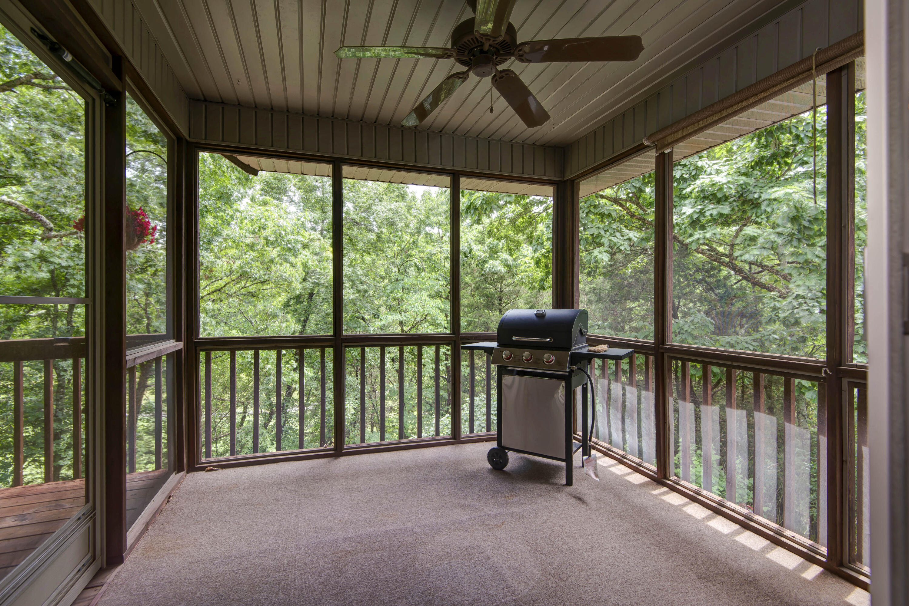 915 Silverbluff Circle Property Photo 35