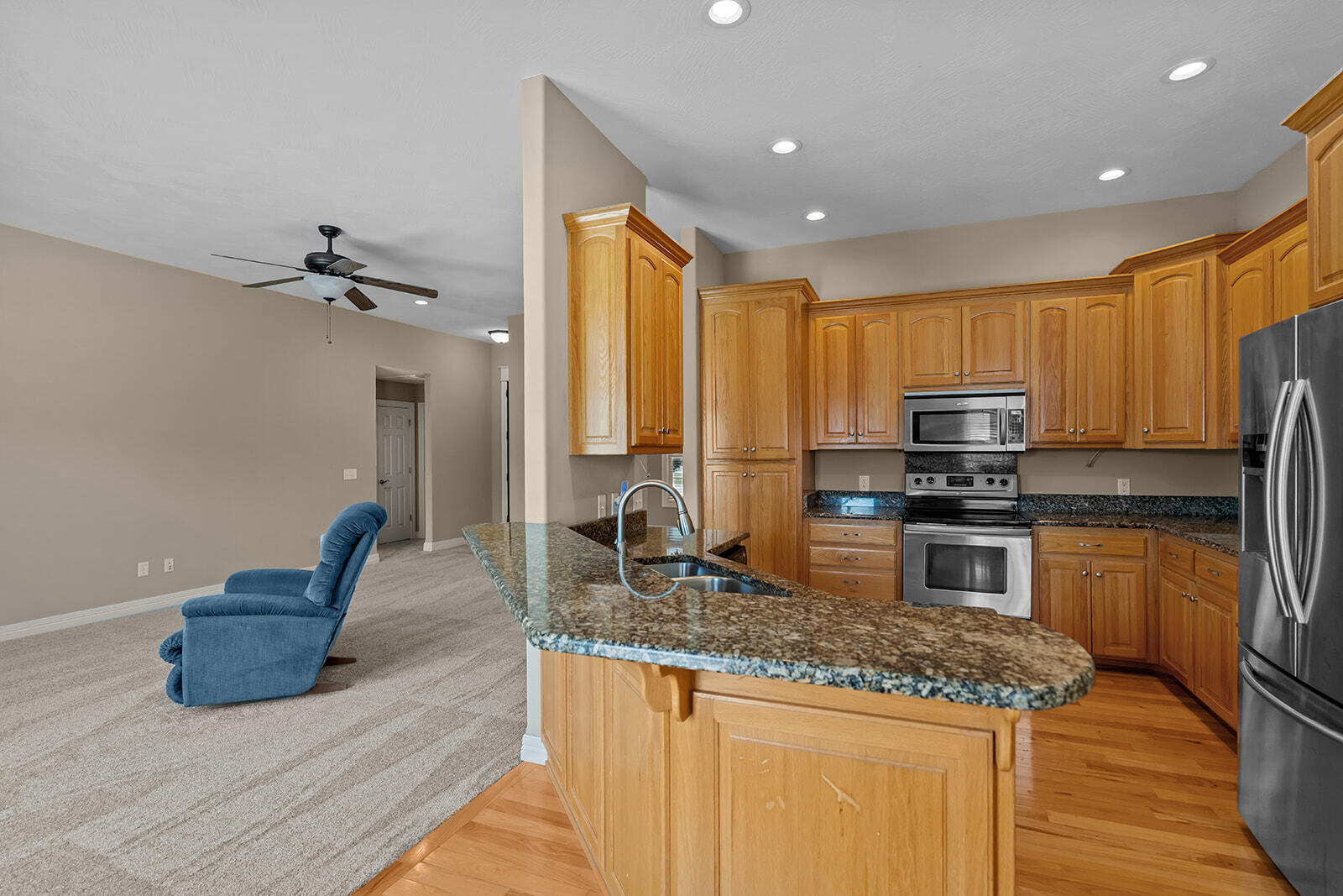 628 North Alexandria Street Property Photo 10