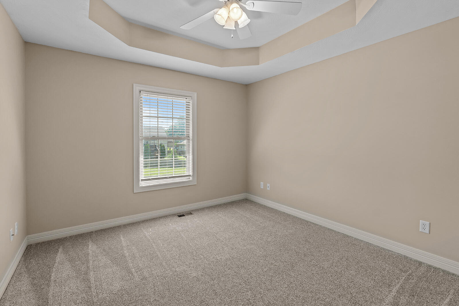628 North Alexandria Street Property Photo 21