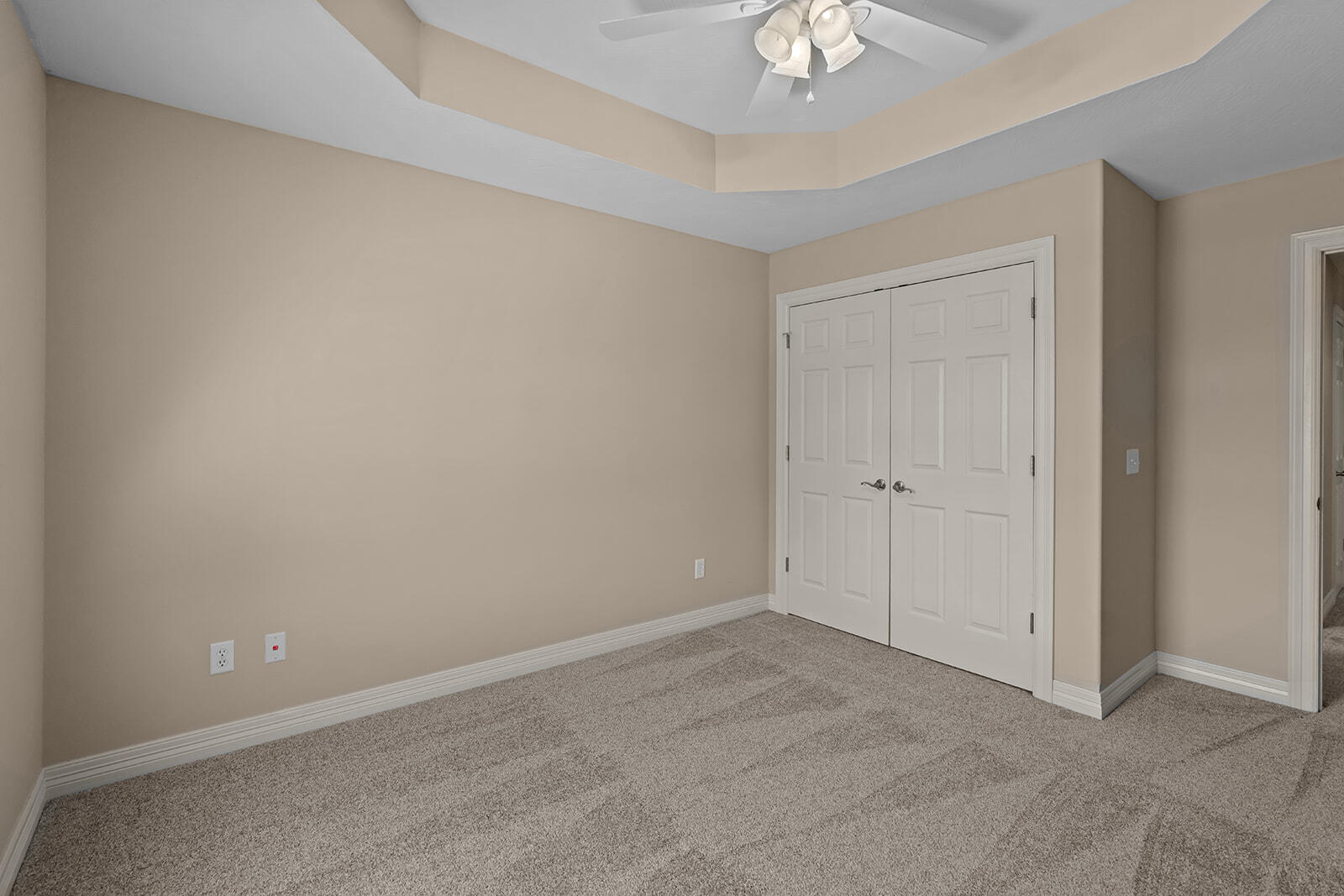 628 North Alexandria Street Property Photo 22