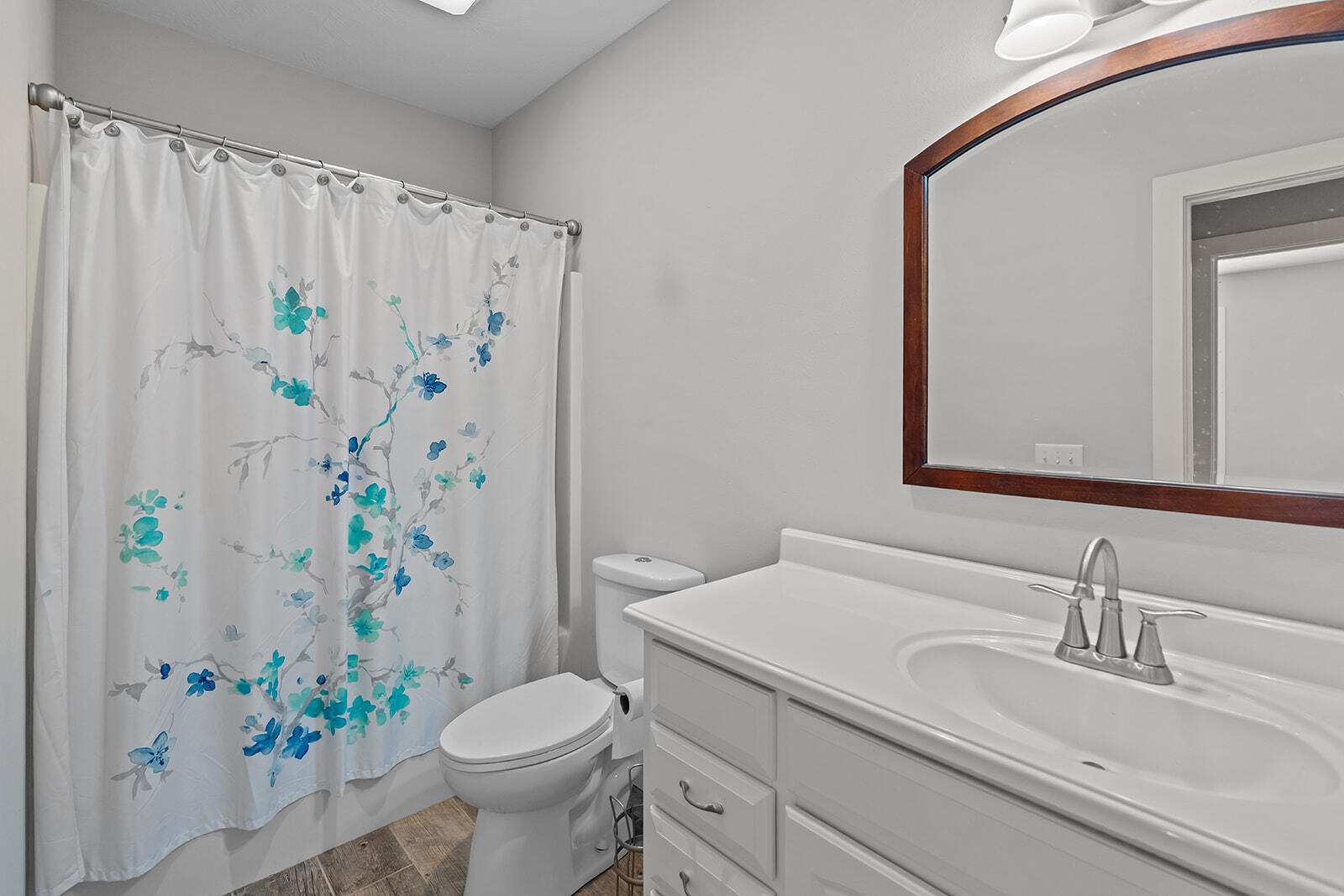 628 North Alexandria Street Property Photo 38