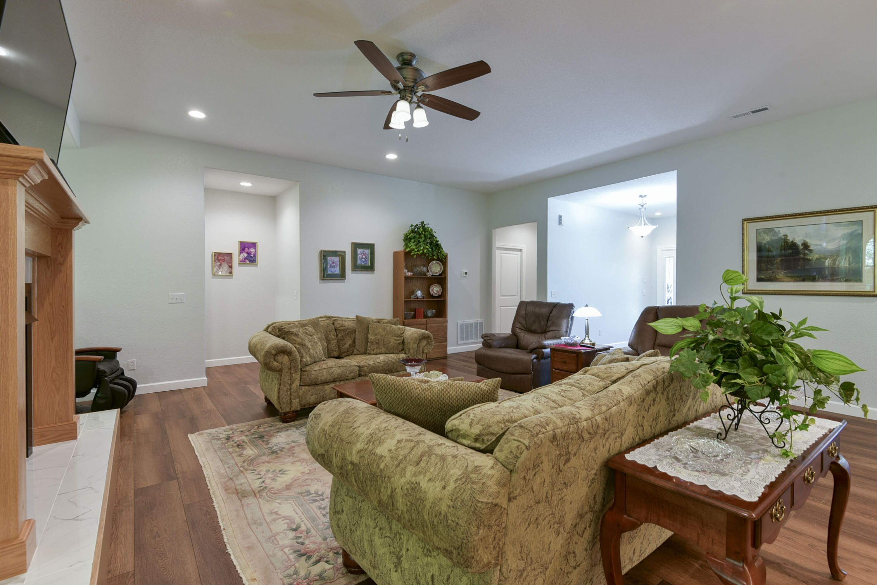21791 Mill Creek Drive Property Photo 12