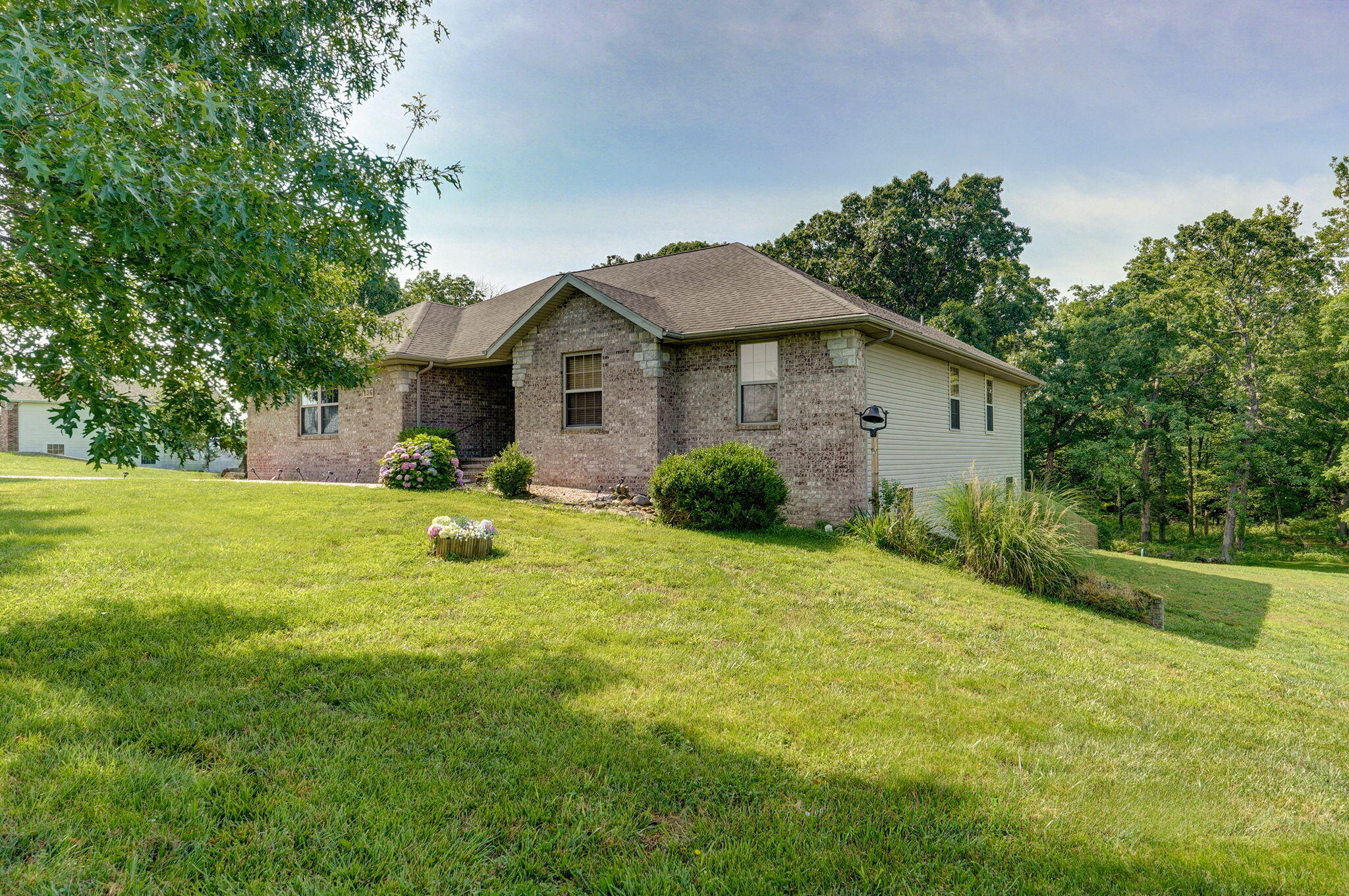 136 Cedar Dale Lane Property Photo 4