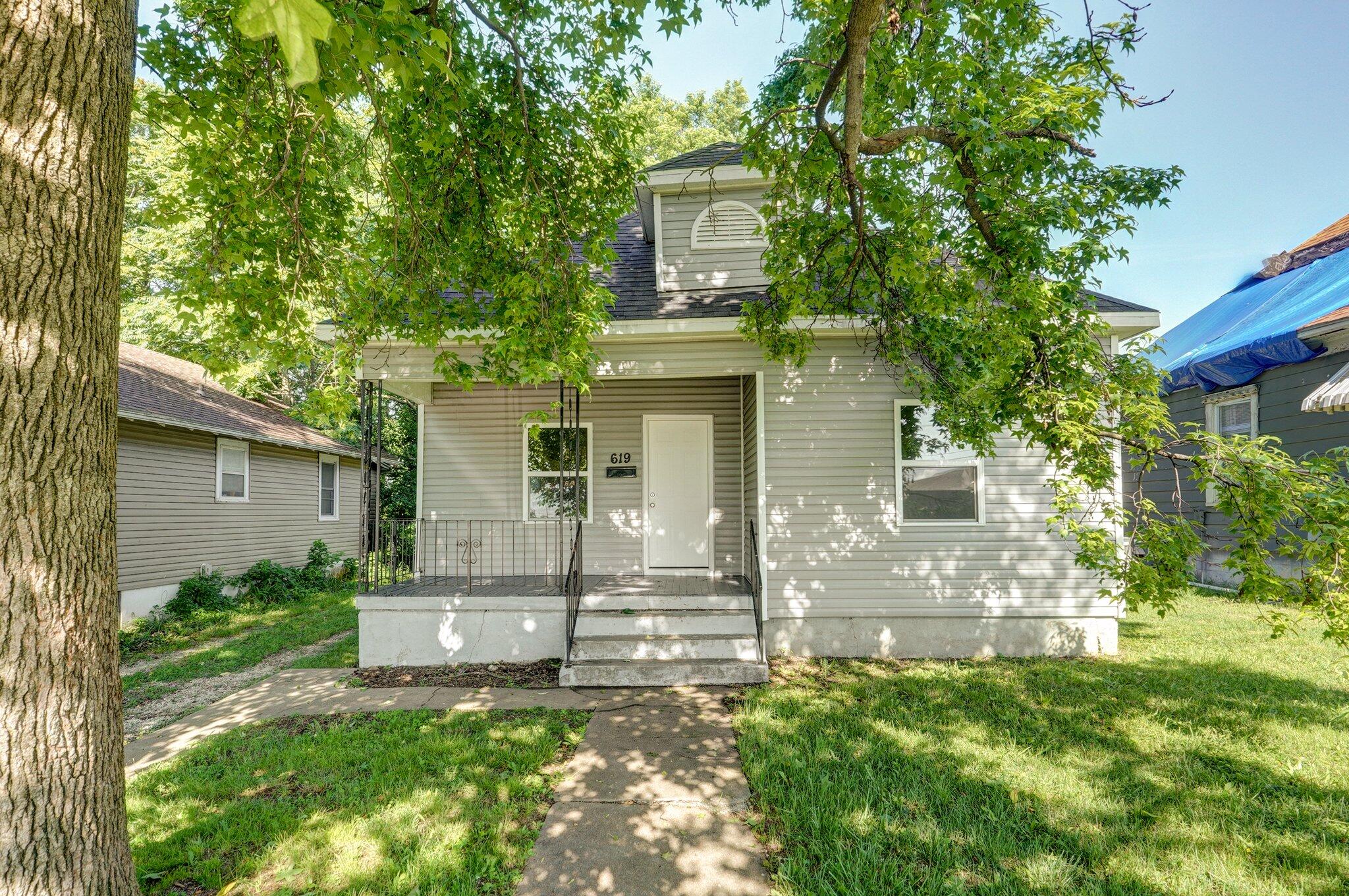 619 North Nettleton Avenue Property Photo 2