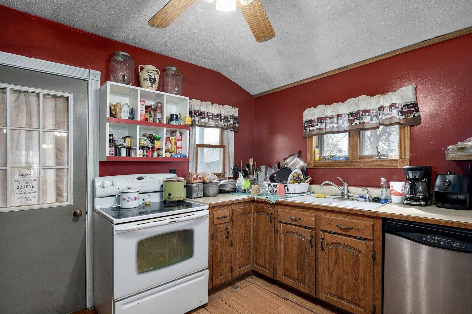 106 South Gilmore Street Property Photo 5