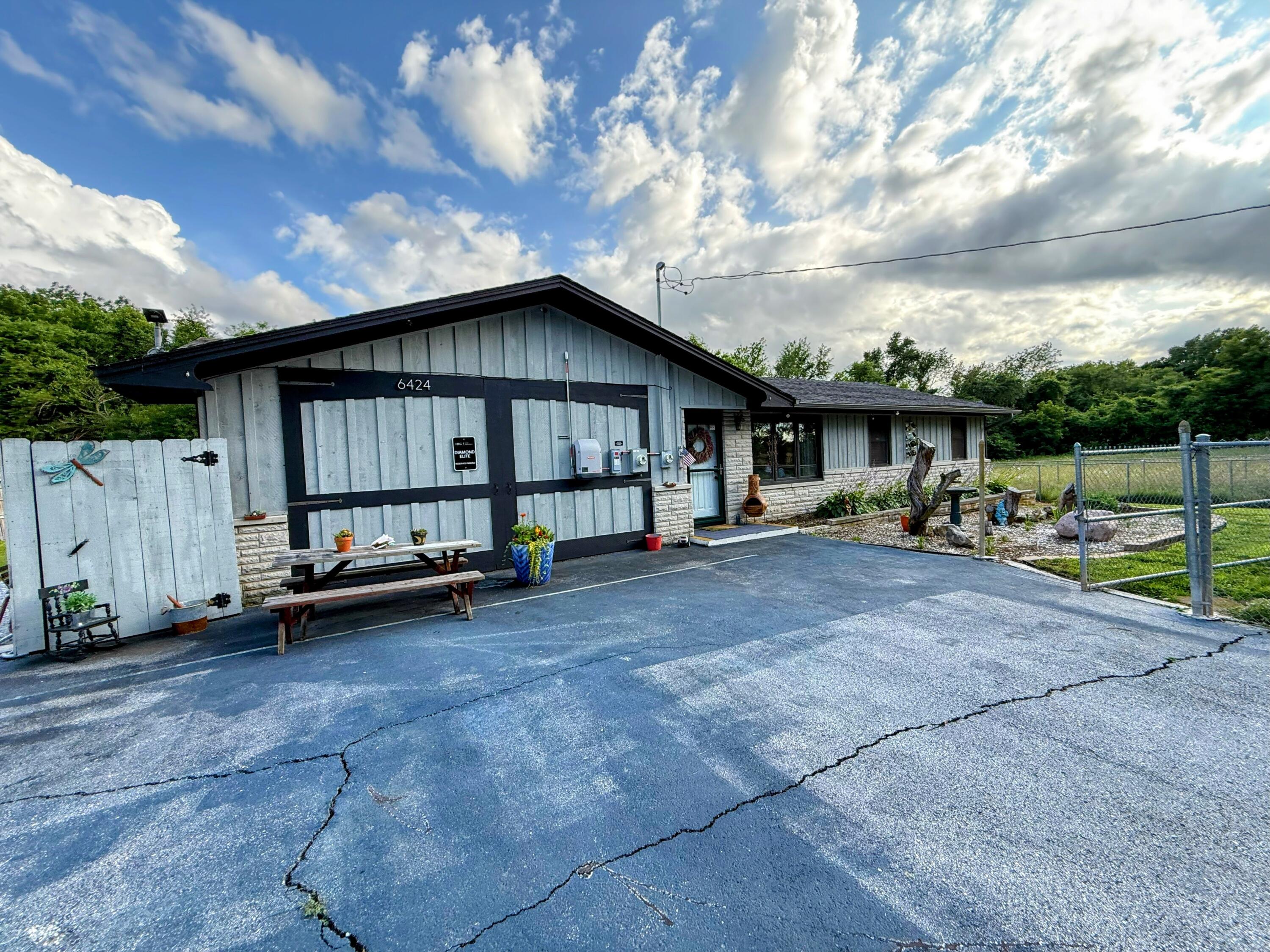 6424 West Farm Rd 140 Property Photo 1