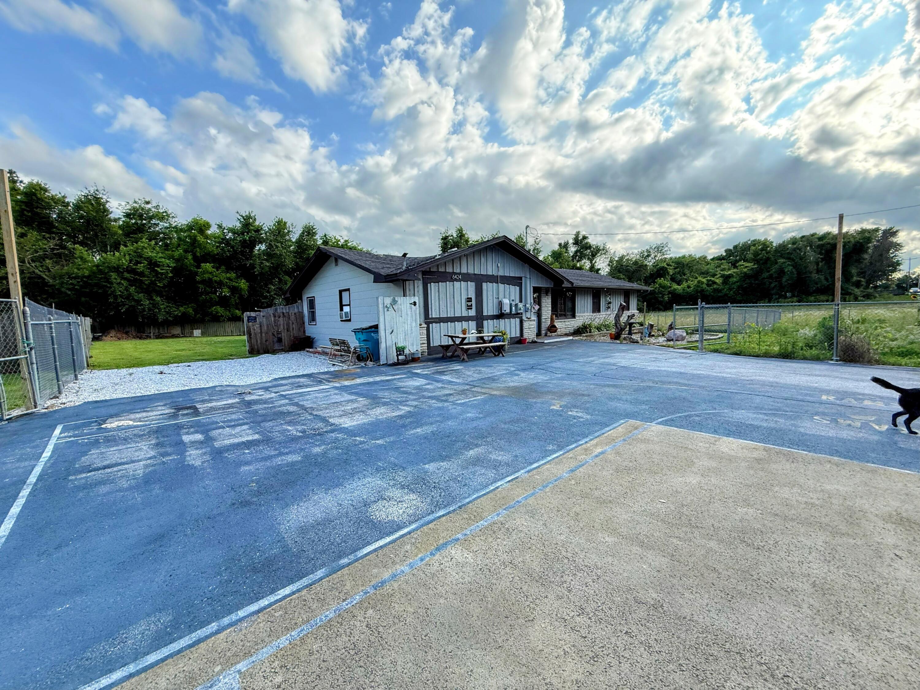 6424 West Farm Rd 140 Property Photo 3