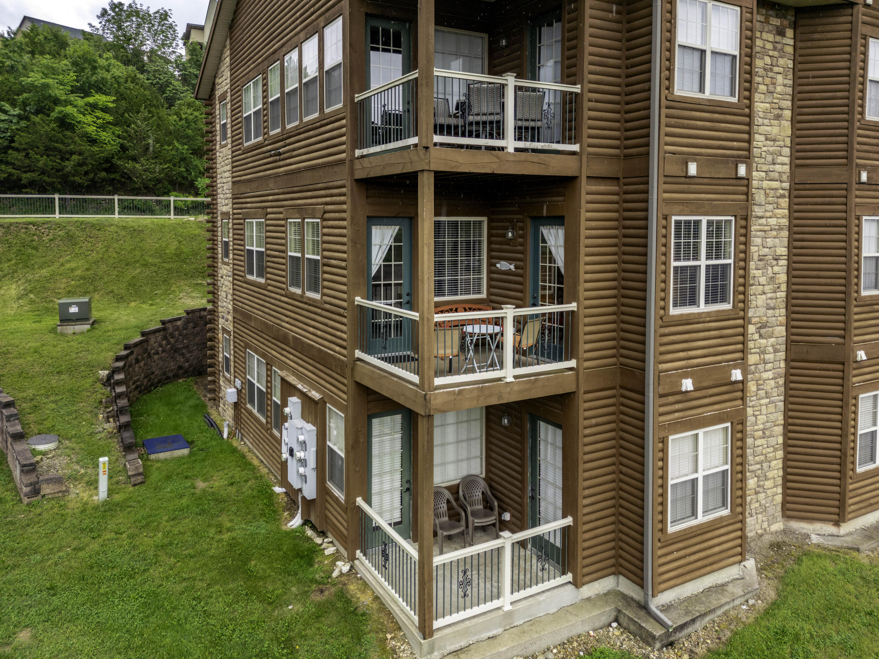 31 Blue Bird Way 4 Property Photo 1